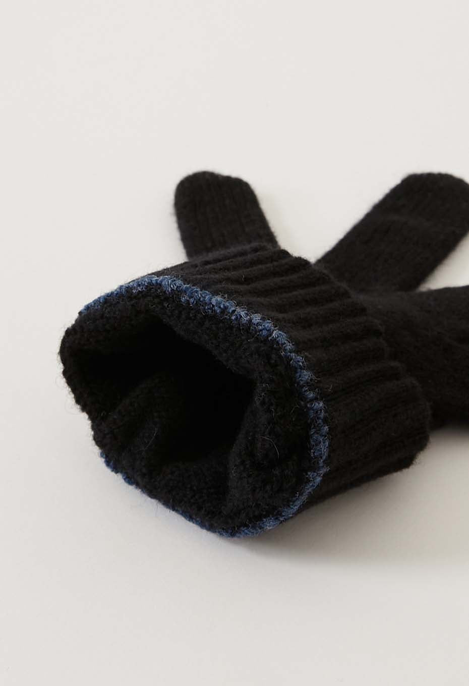 Blue Blue Japan Recycled Cashmere Gloves - 2 colours