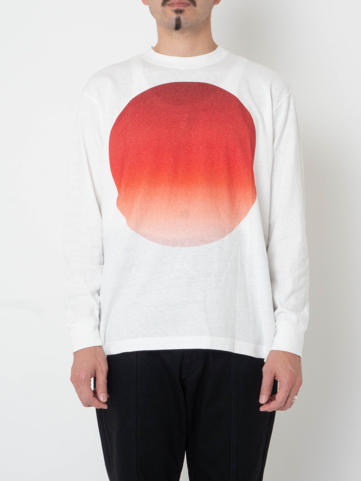 (25% off) Blue Blue Japan Unisex Knitted Gradation "Omaru" Slub Cotton T-shirt - Red
