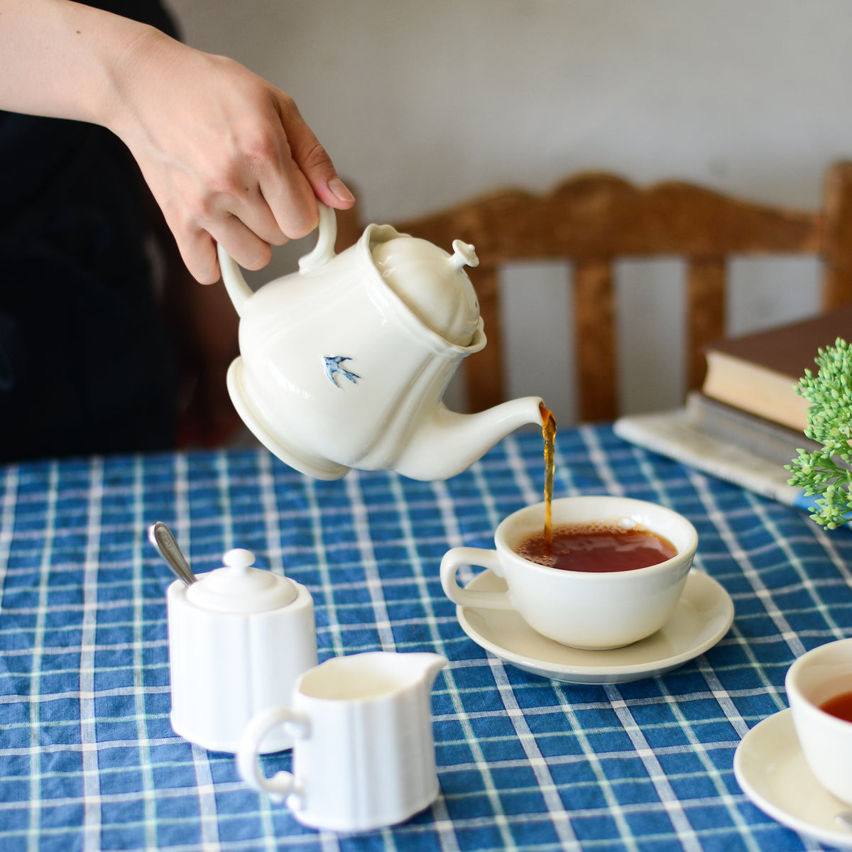 Studio M Early Bird Teapot