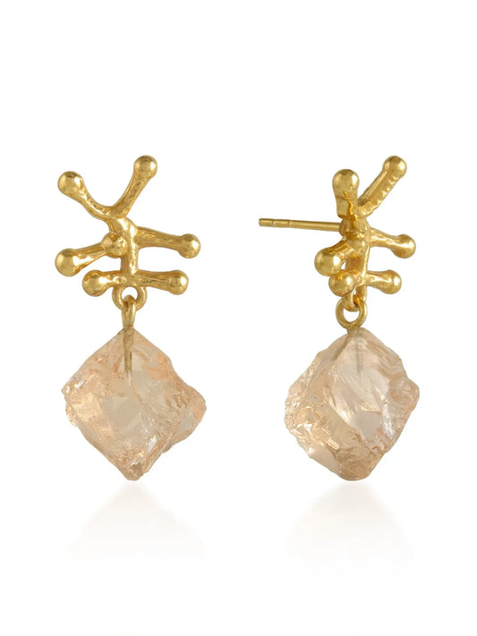 Shyla Nuria Earrings in Raw Crystal - Champagne
