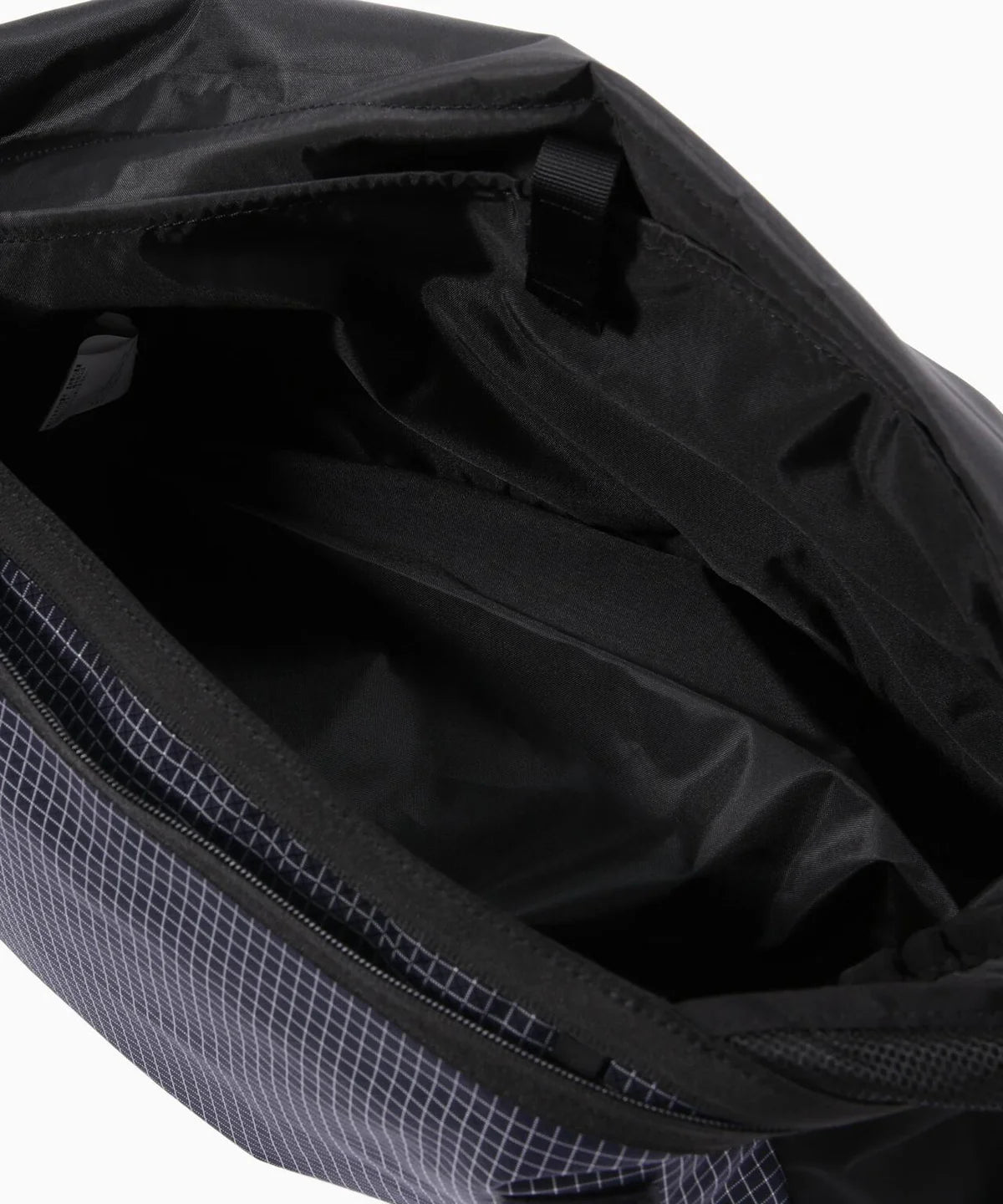And Wander Ocean Rip Messenger Bag - Navy