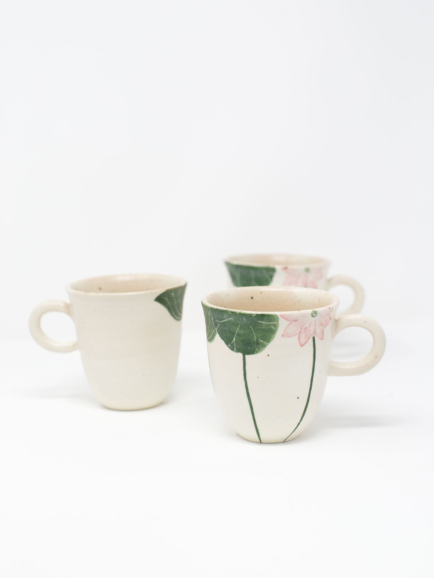 Pink Lotus Mug by Momoko Otani (大谷桃子)