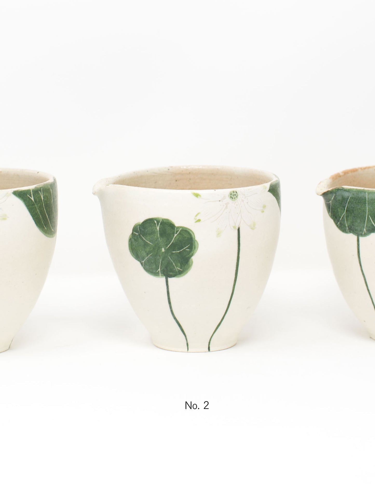 White Lotus Pourer by Momoko Otani (大谷桃子)