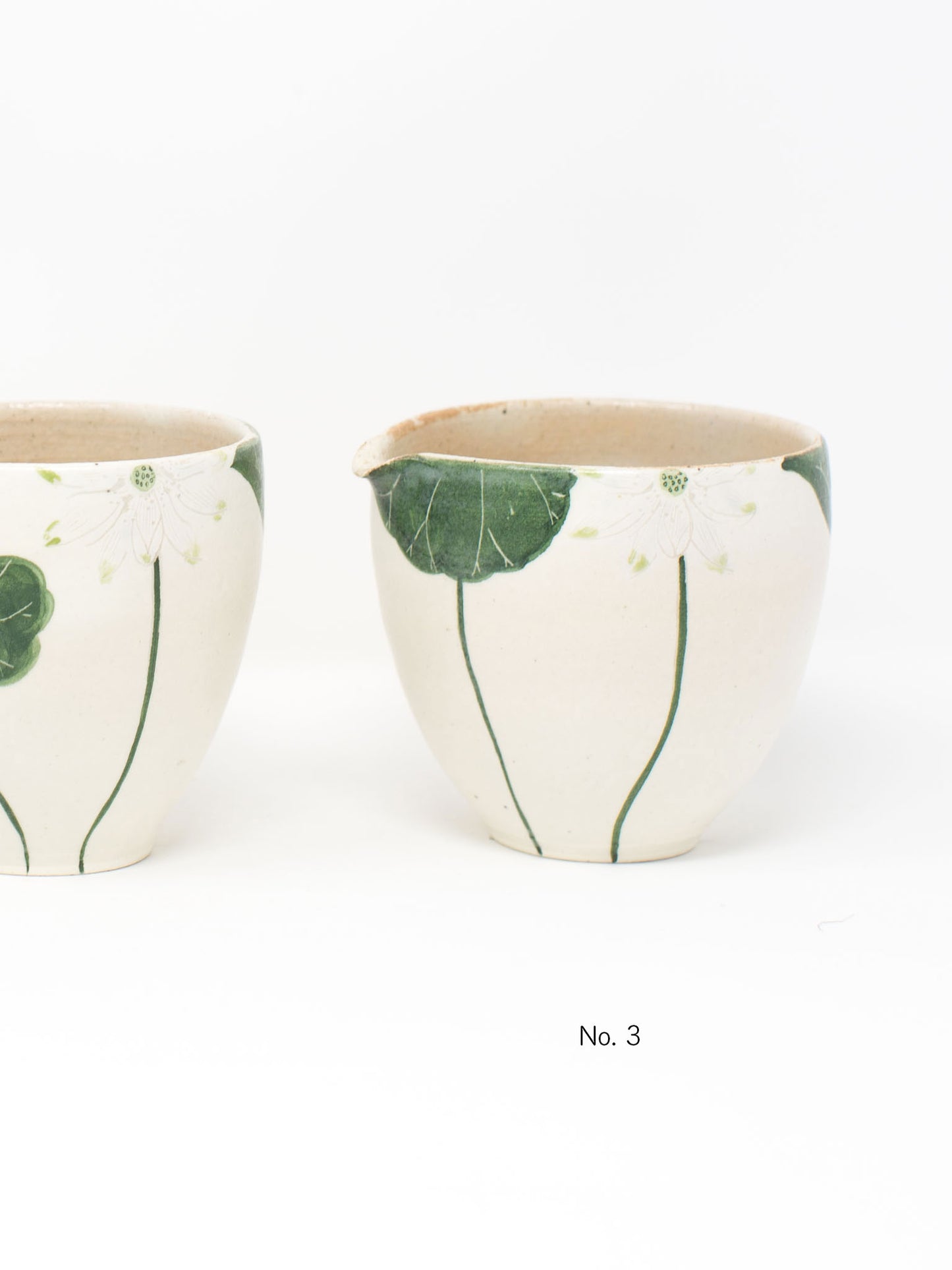 White Lotus Pourer by Momoko Otani (大谷桃子)
