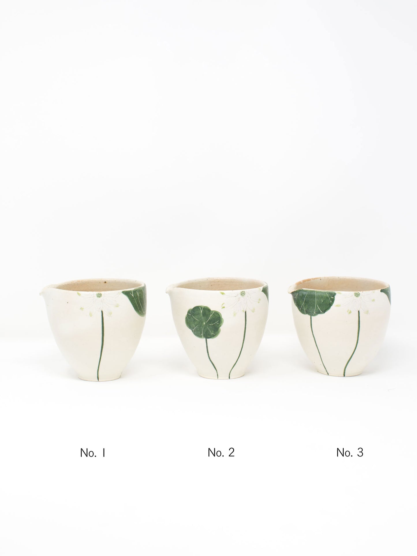 White Lotus Pourer by Momoko Otani (大谷桃子)