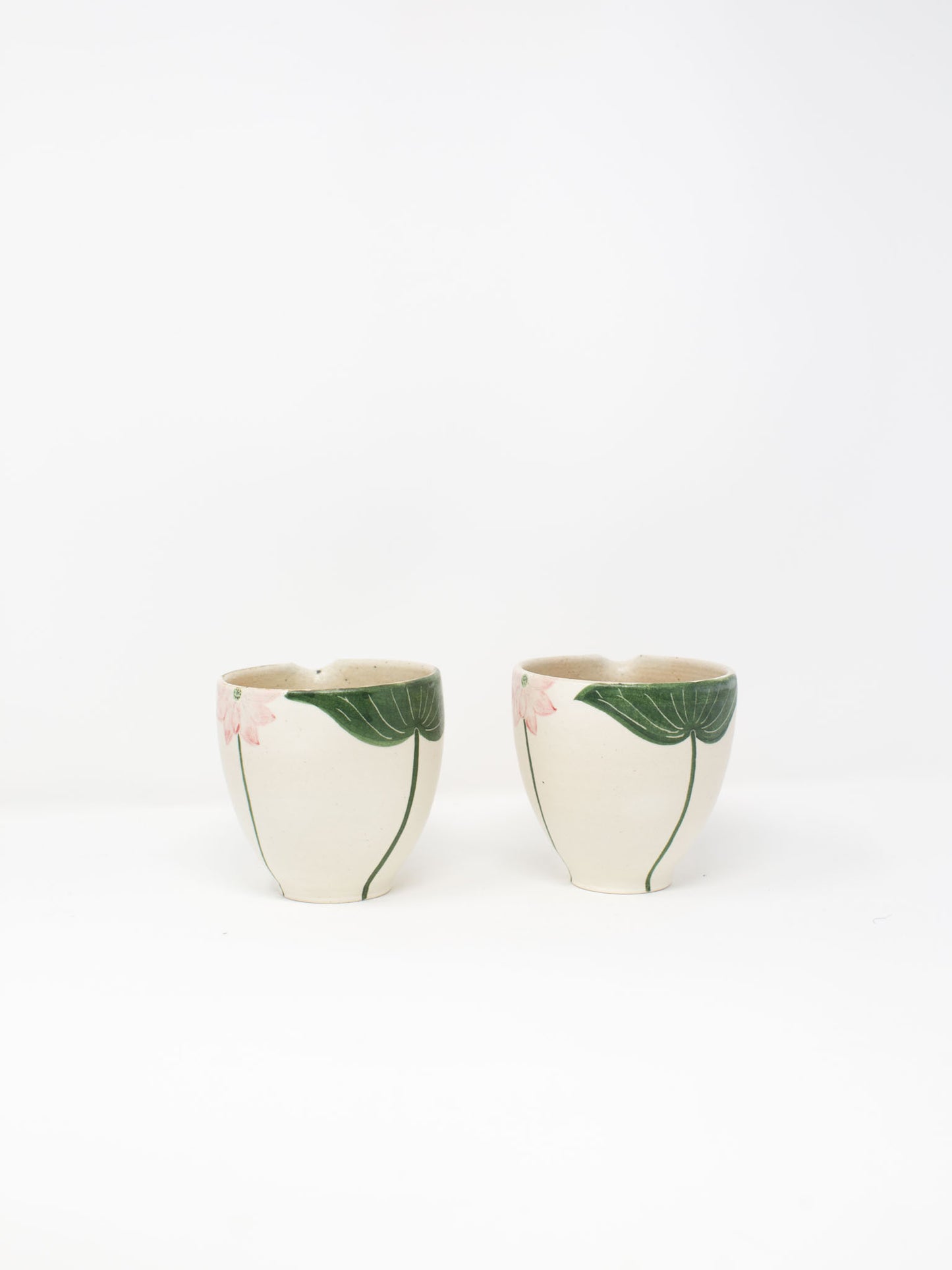 Pink Lotus Pourer by Momoko Otani (大谷桃子)