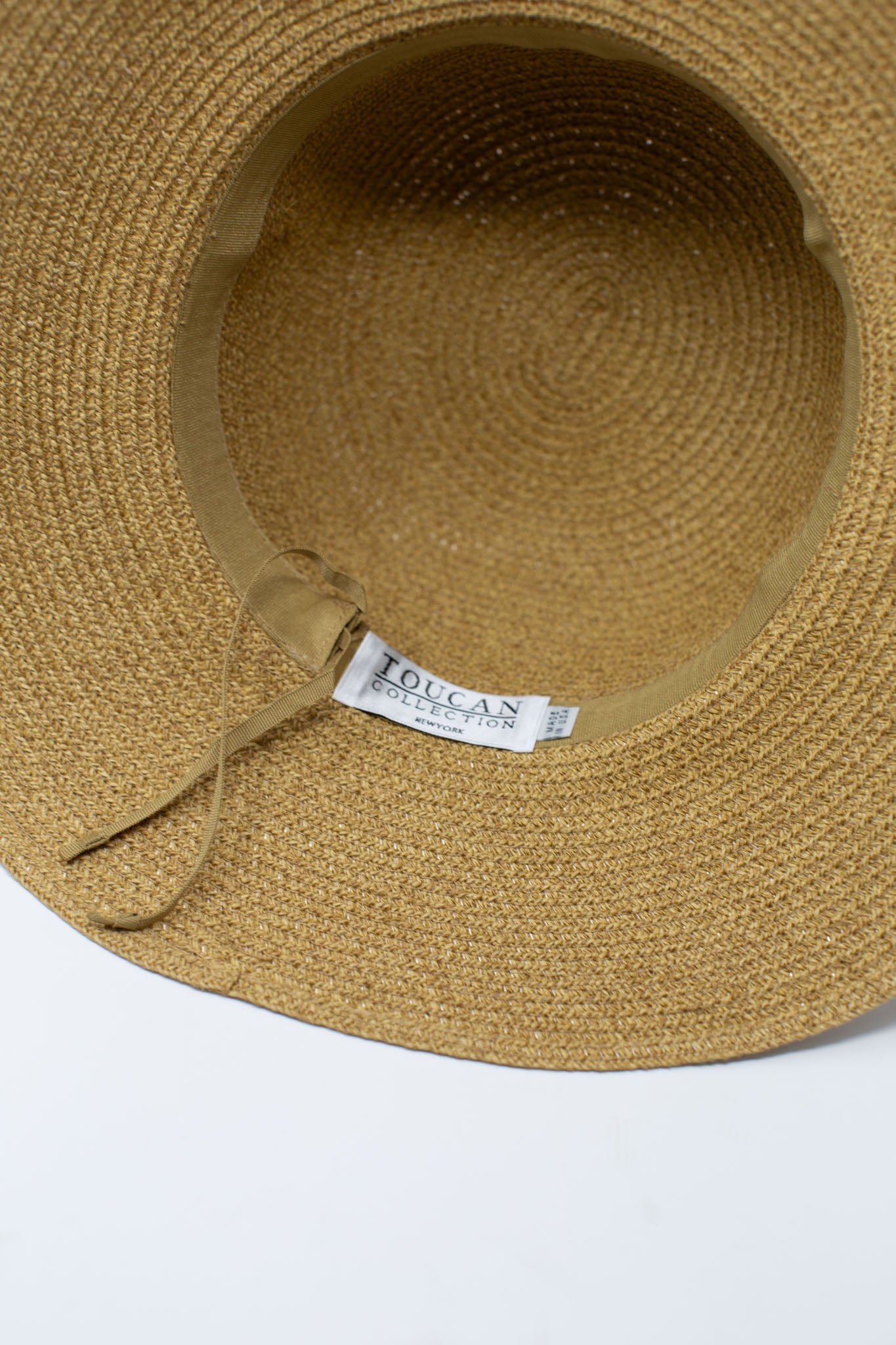 Toucan Collection Cloche Sun Cap (Black)