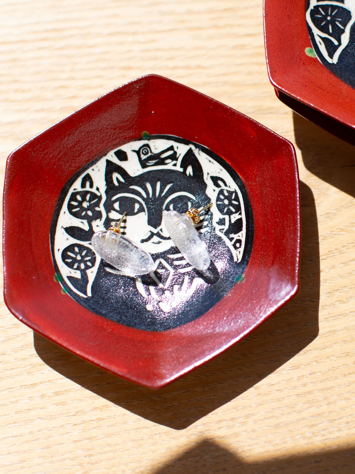 Misao Yajima Small Cat Hexagonal Plate (矢島操)