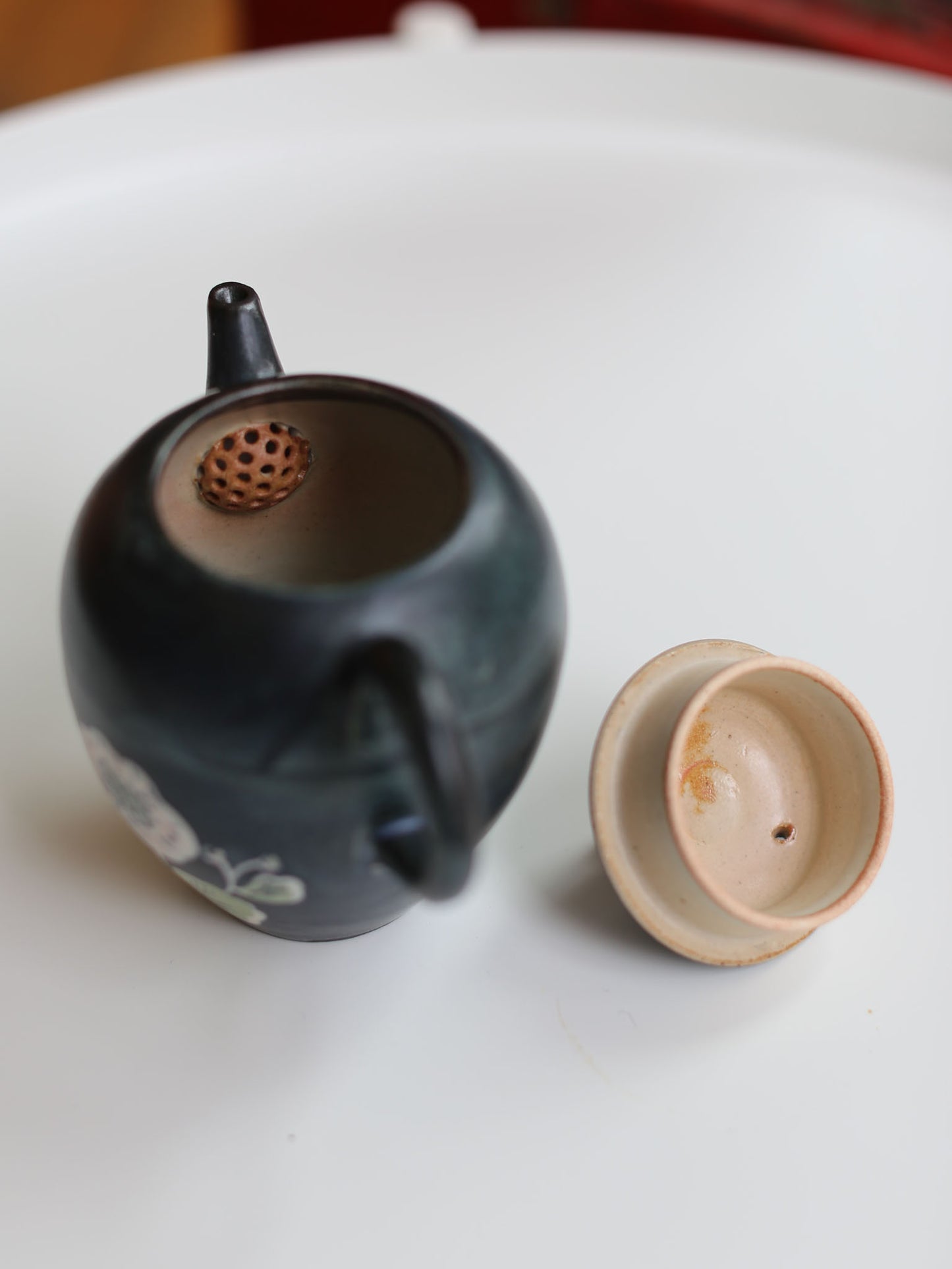 Pink Chrysanthemum Teapot by Otani Momoko (大谷桃子)