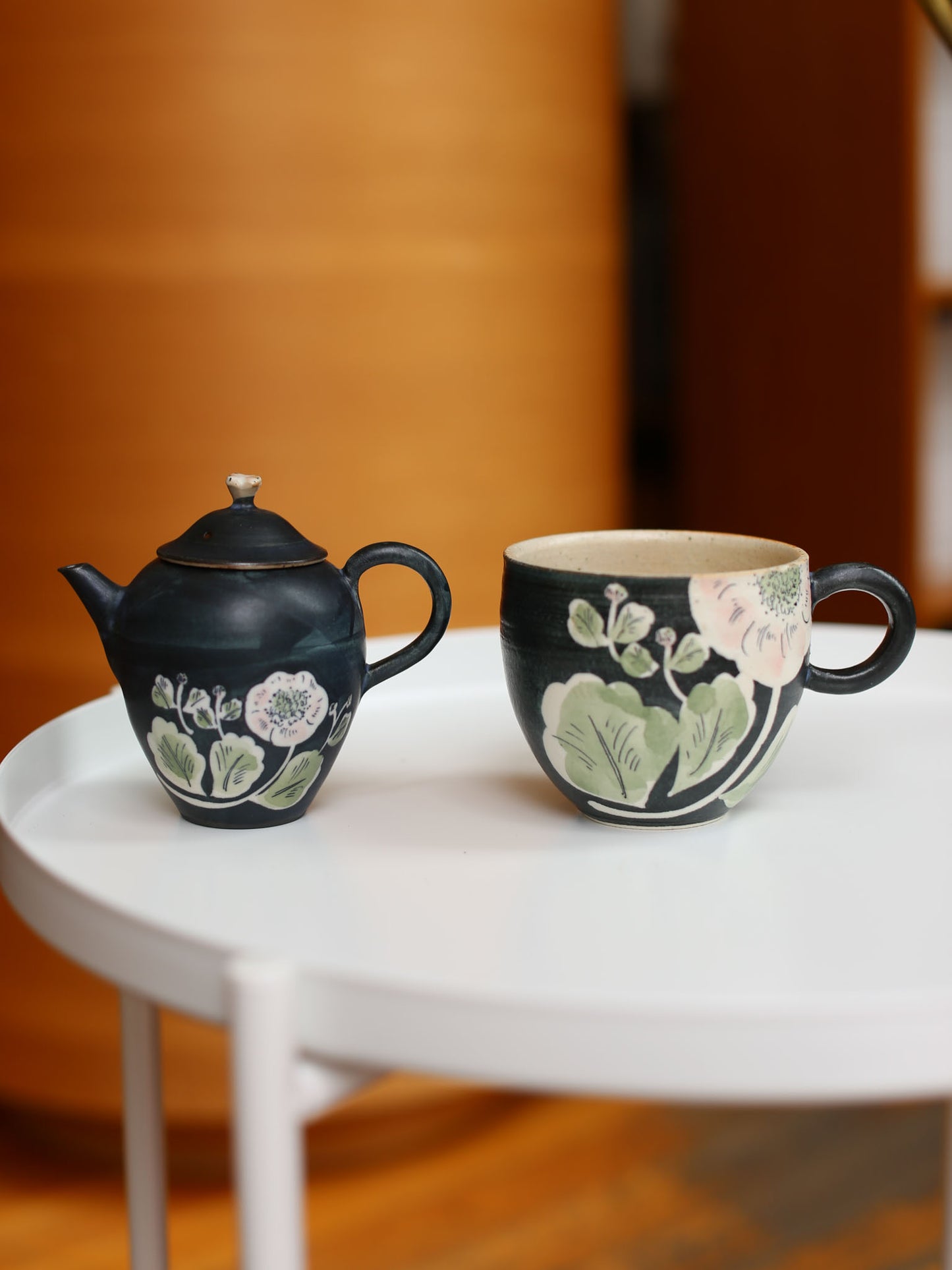 Pink Chrysanthemum Teapot by Otani Momoko (大谷桃子)