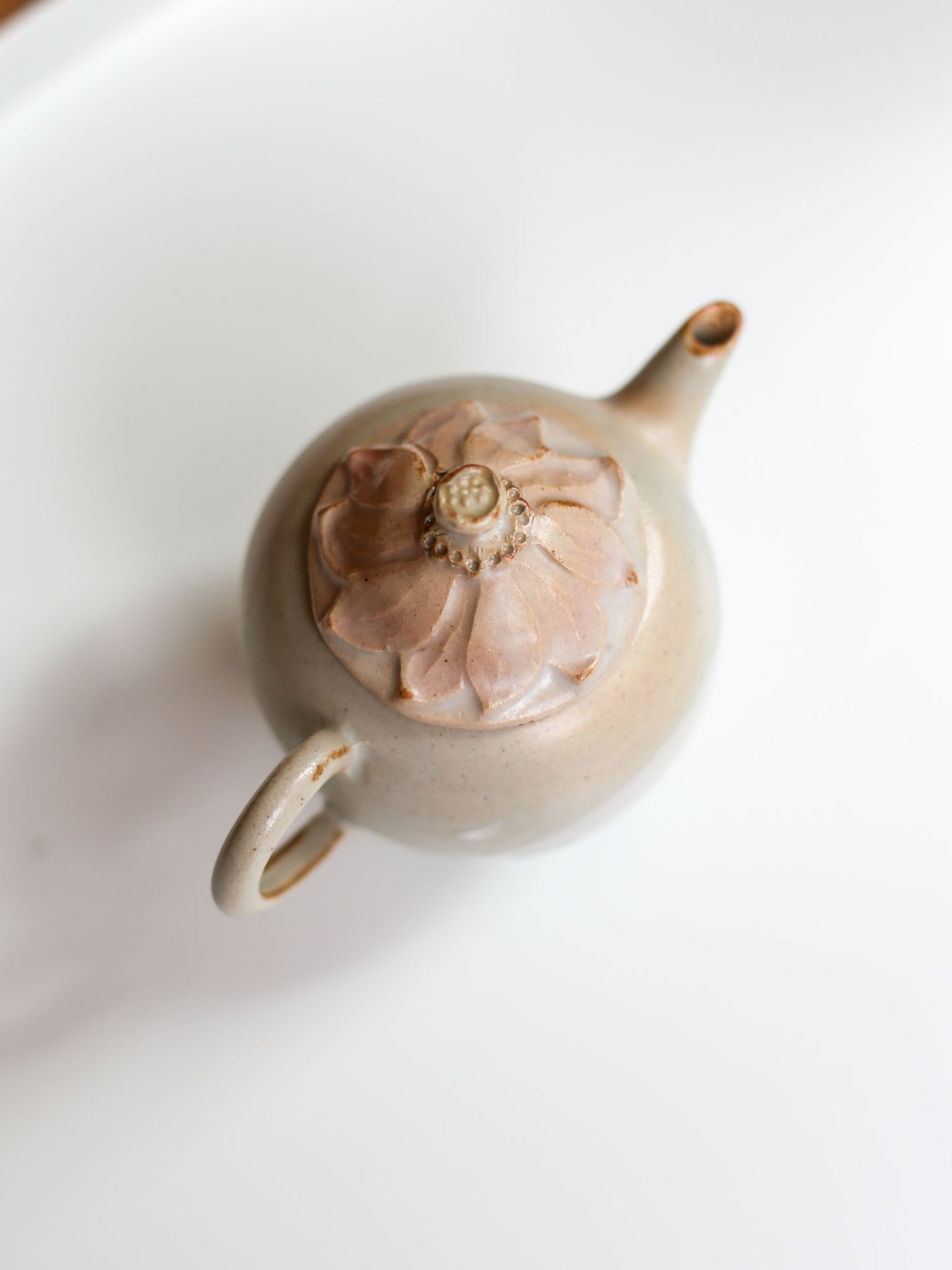 Pink Lotus Teapot by Otani Momoko (大谷桃子)
