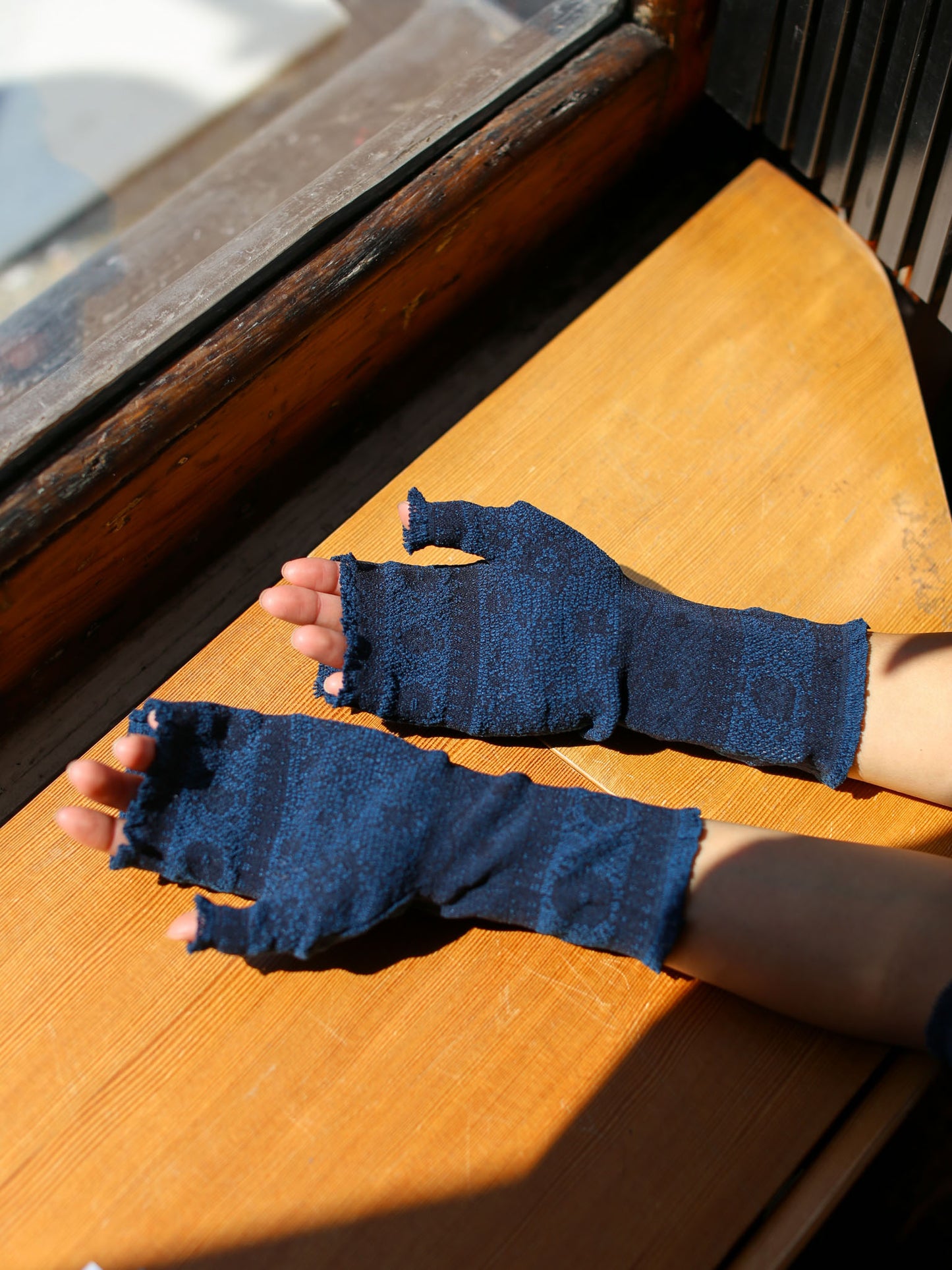 M. & Kyoko Woven Armwarmer - Dark Blue (1525)