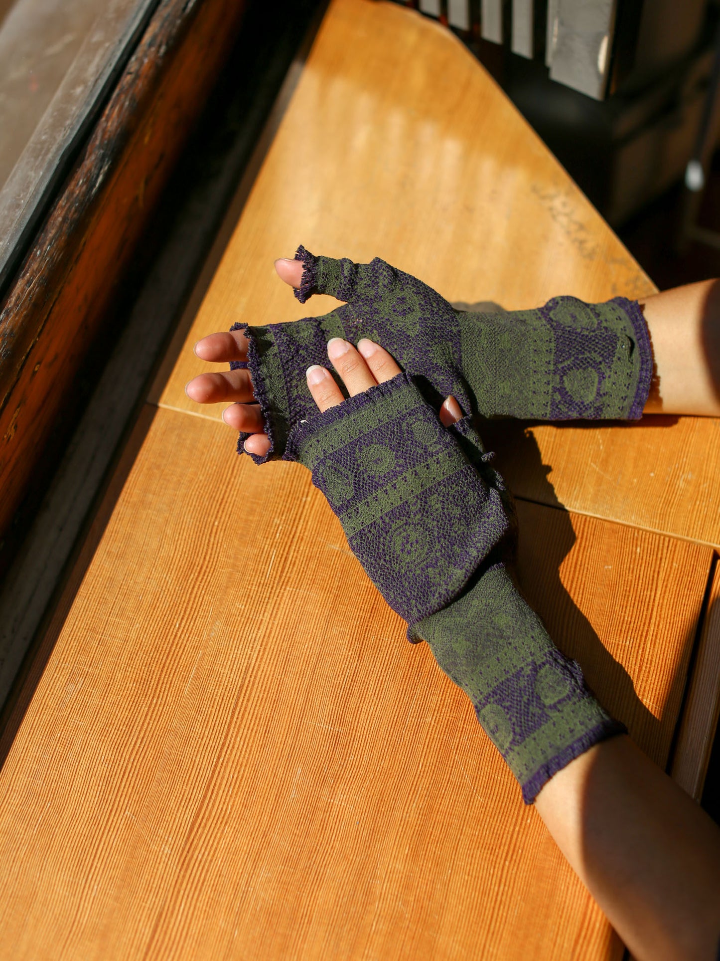 M. & Kyoko Woven Armwarmer - Khaki(1525)