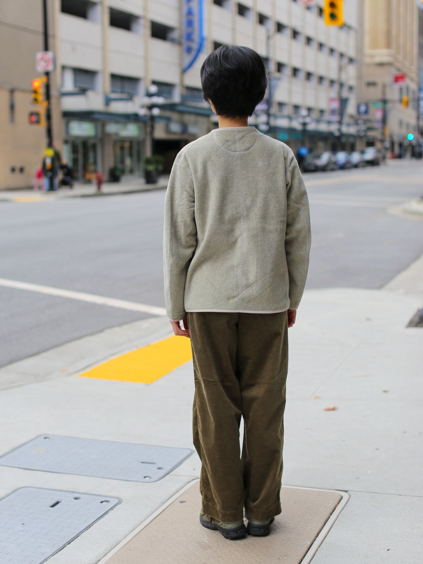 Danton Corduroy Cropped Easy Pants - Olive
