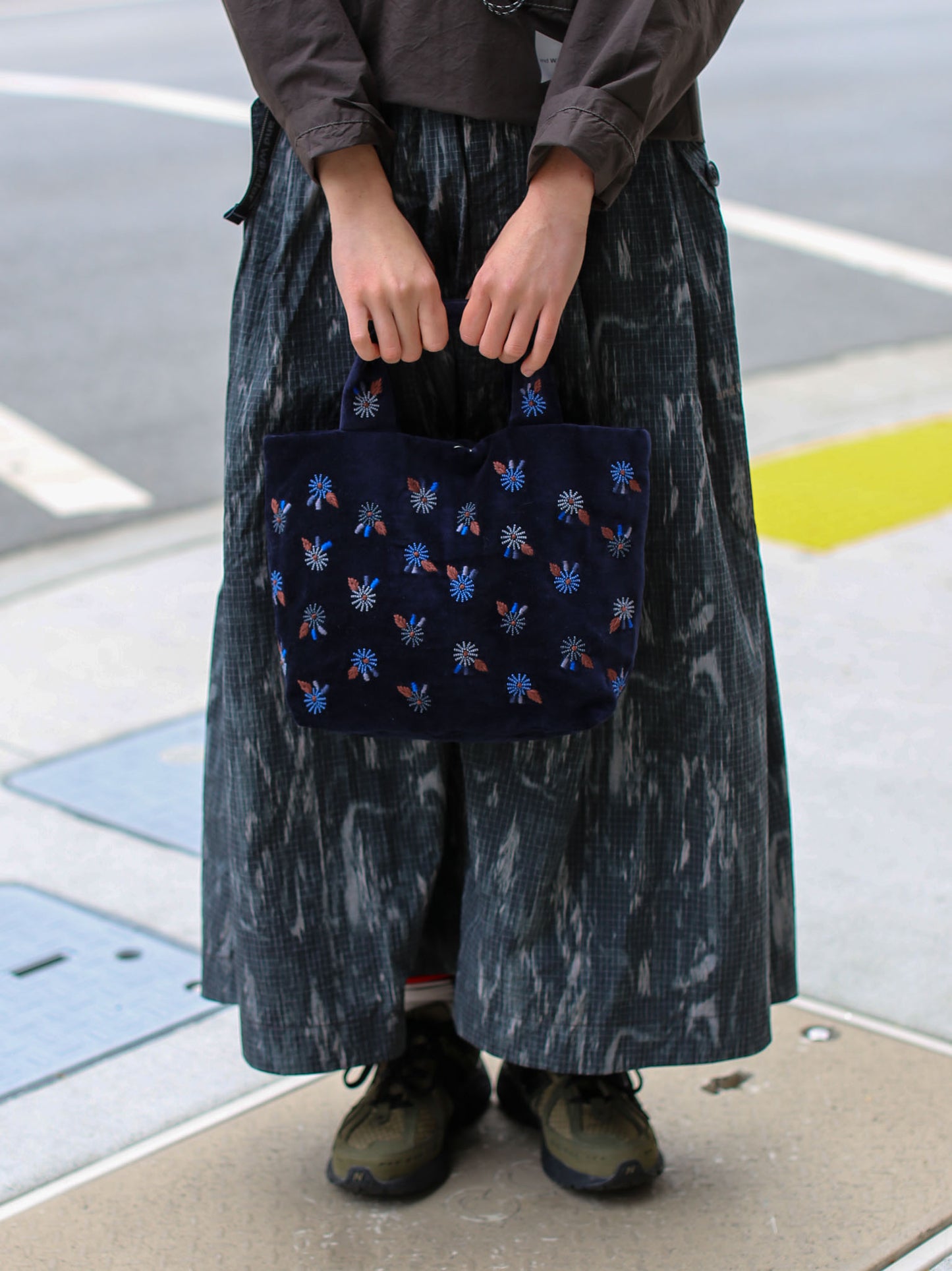ÉPICE Paris Tote Bag Embroidery Flower - Indigo