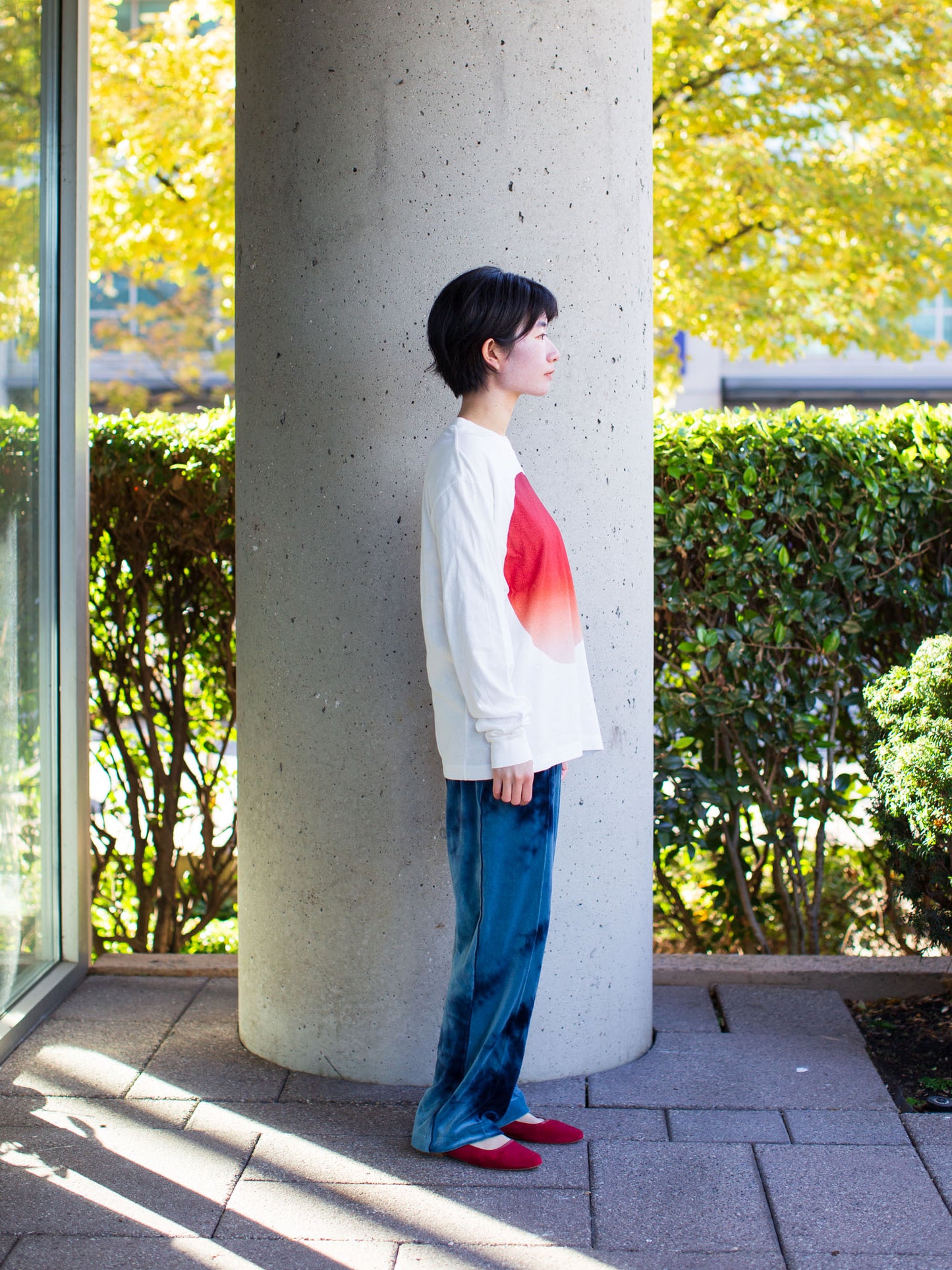 (25% off) Blue Blue Japan Unisex Knitted Gradation "Omaru" Slub Cotton T-shirt - Red