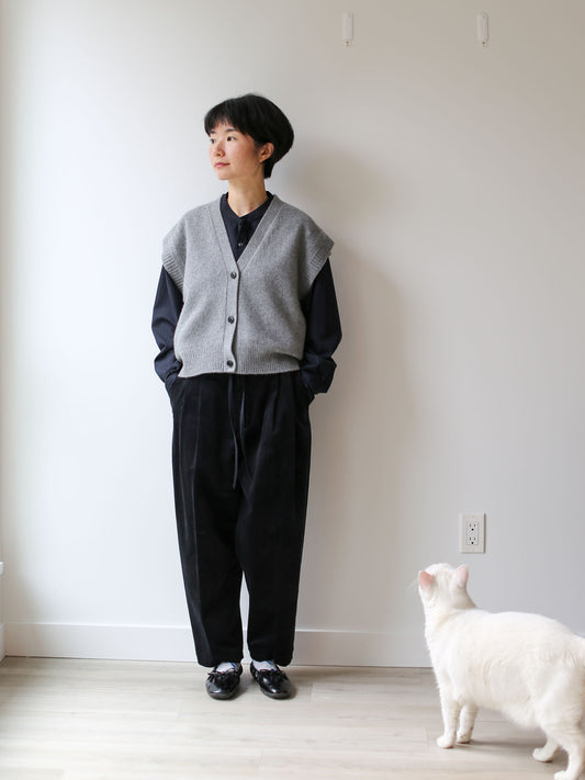 Nicholson & Nicholson Zoe Wool Knitted Vest - Gray