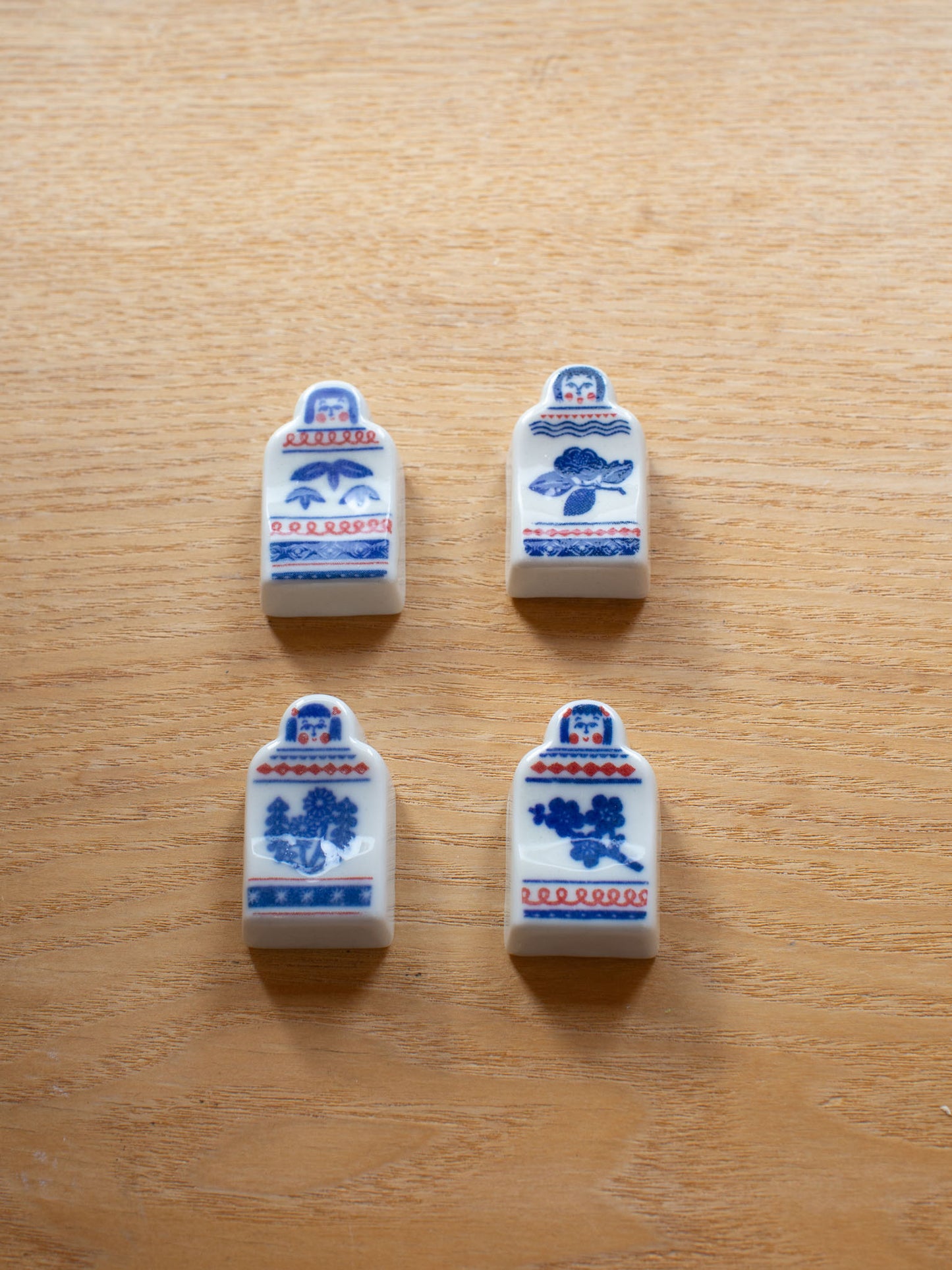 Classiky Kata Kata Ceramic Chopsticks Stand