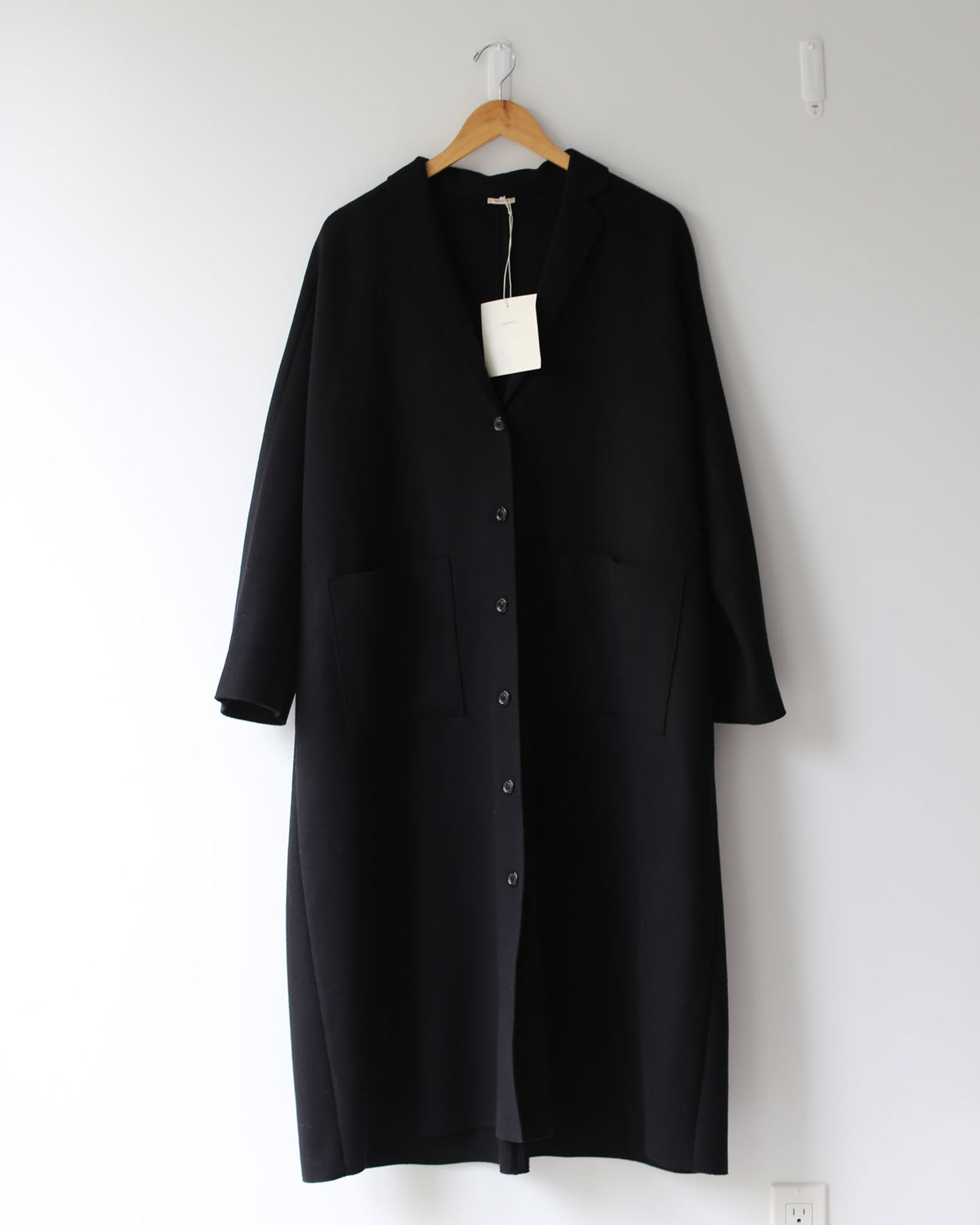 A Punto B Wool Coat - Black