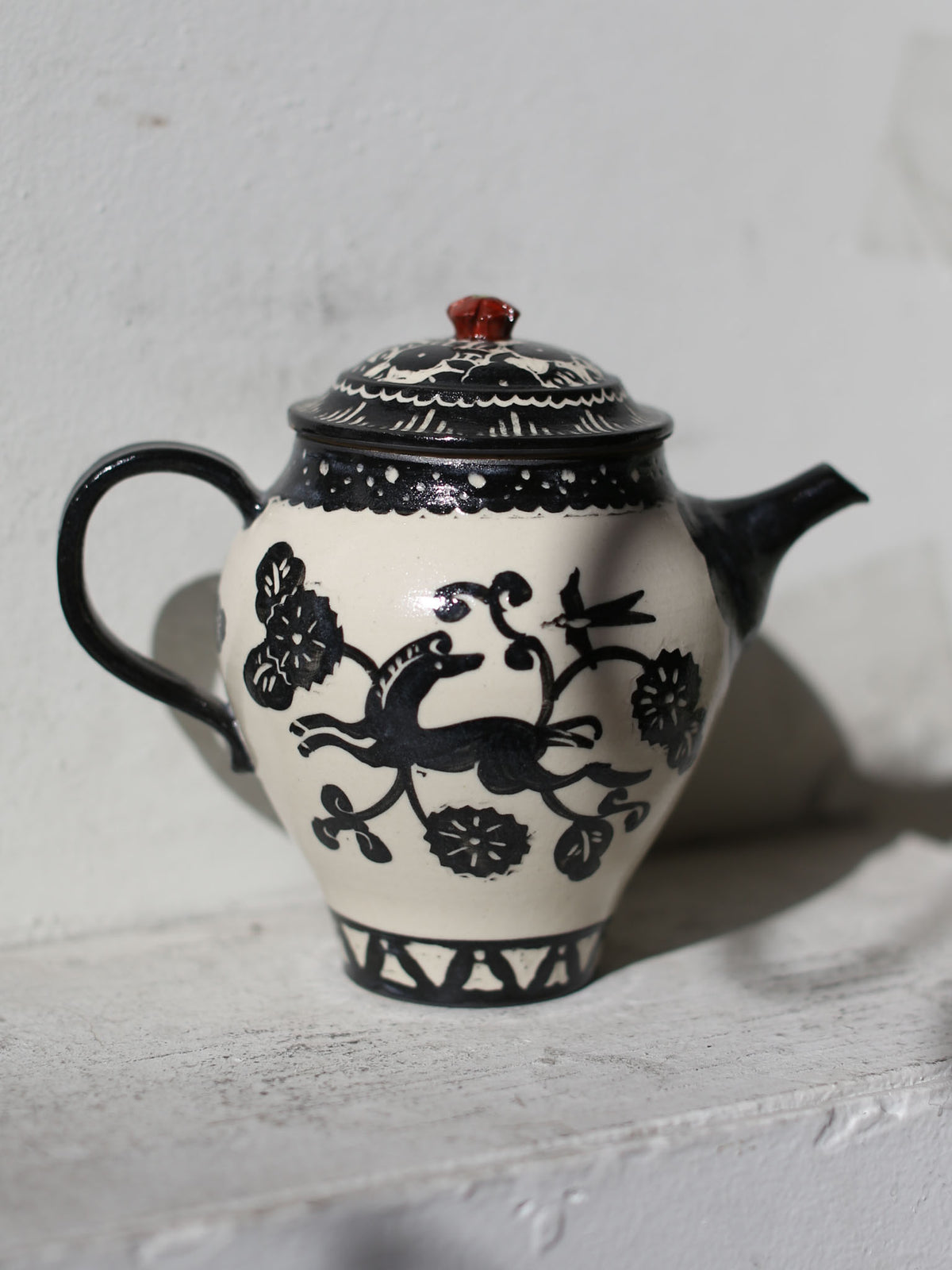 Misao Yajima Kakiotoshi Teapot (Tall w/red lid top) (矢島操)