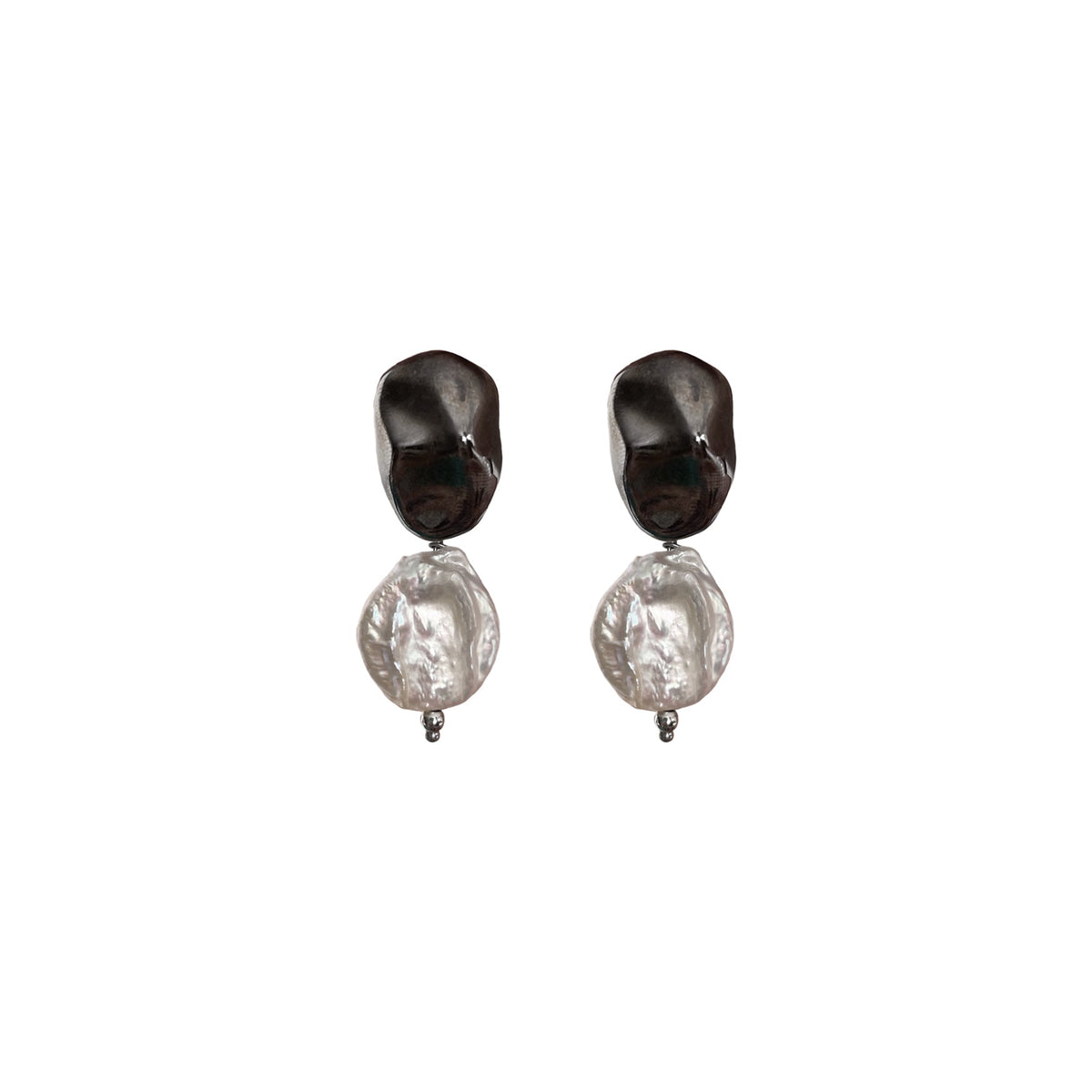 Arriving Soon: Blanca Olmos Las Perlas Earrings - Metallic