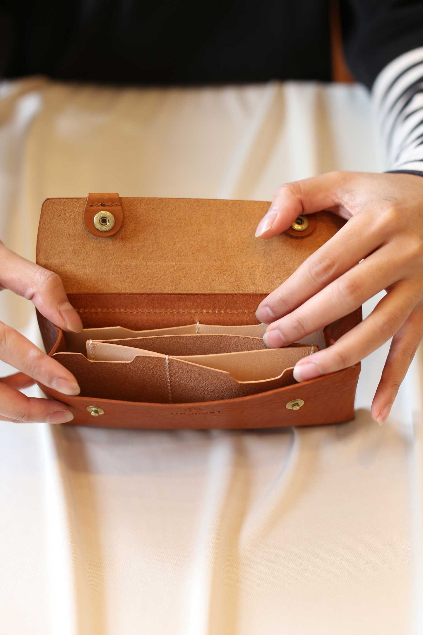Urukust Leather Long Wallet