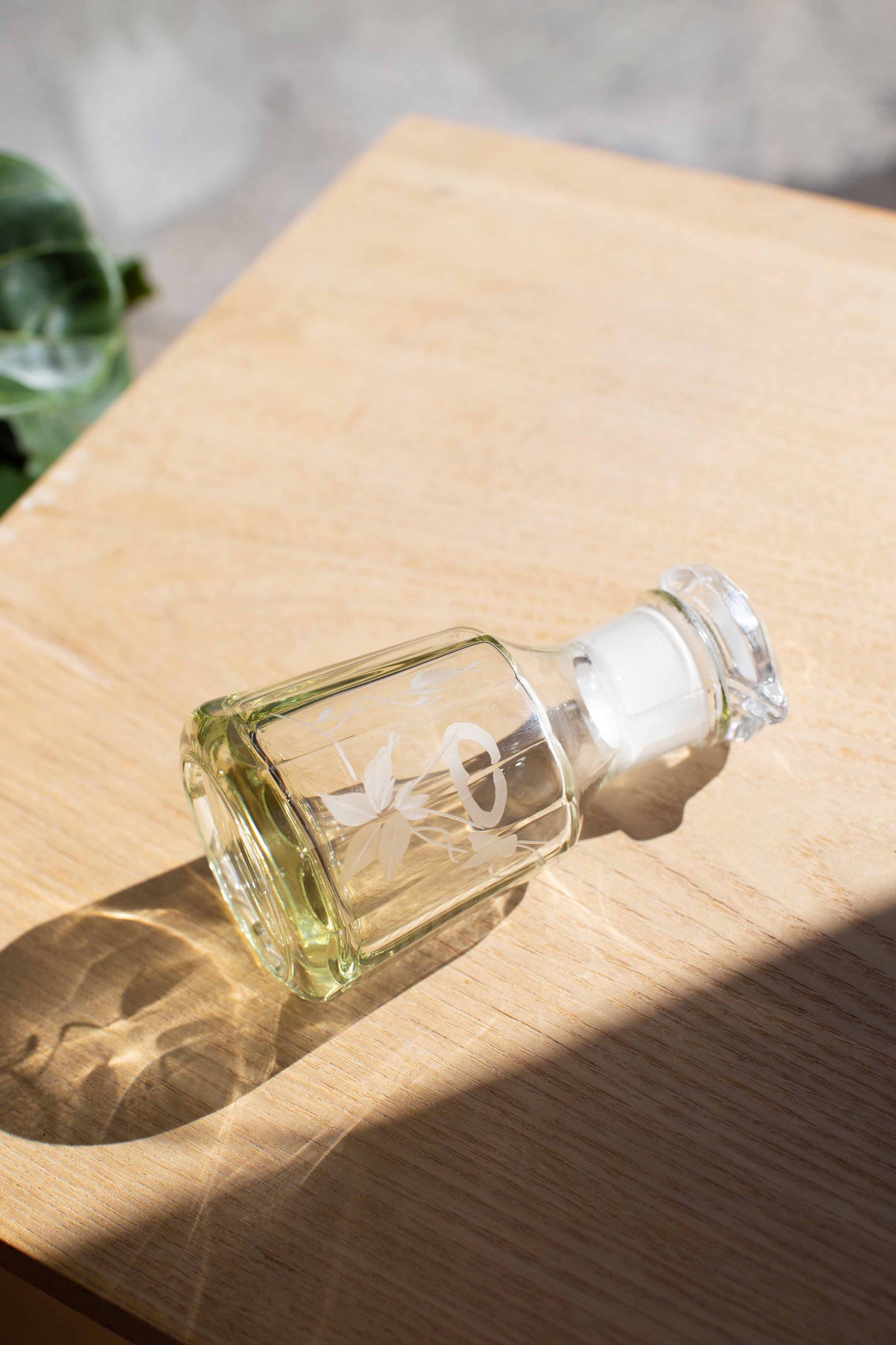 Hirota Glass Soy Sauce Dispenser - Summer Morning Glory