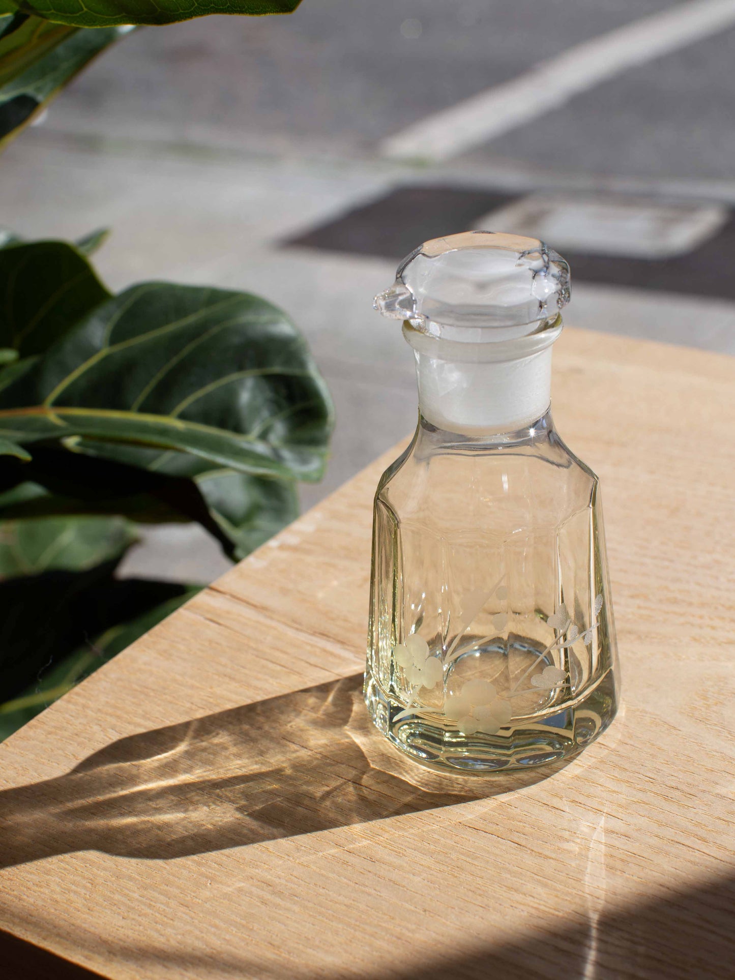 Hirota Glass Soy Sauce Dispenser - Winter Plum 梅