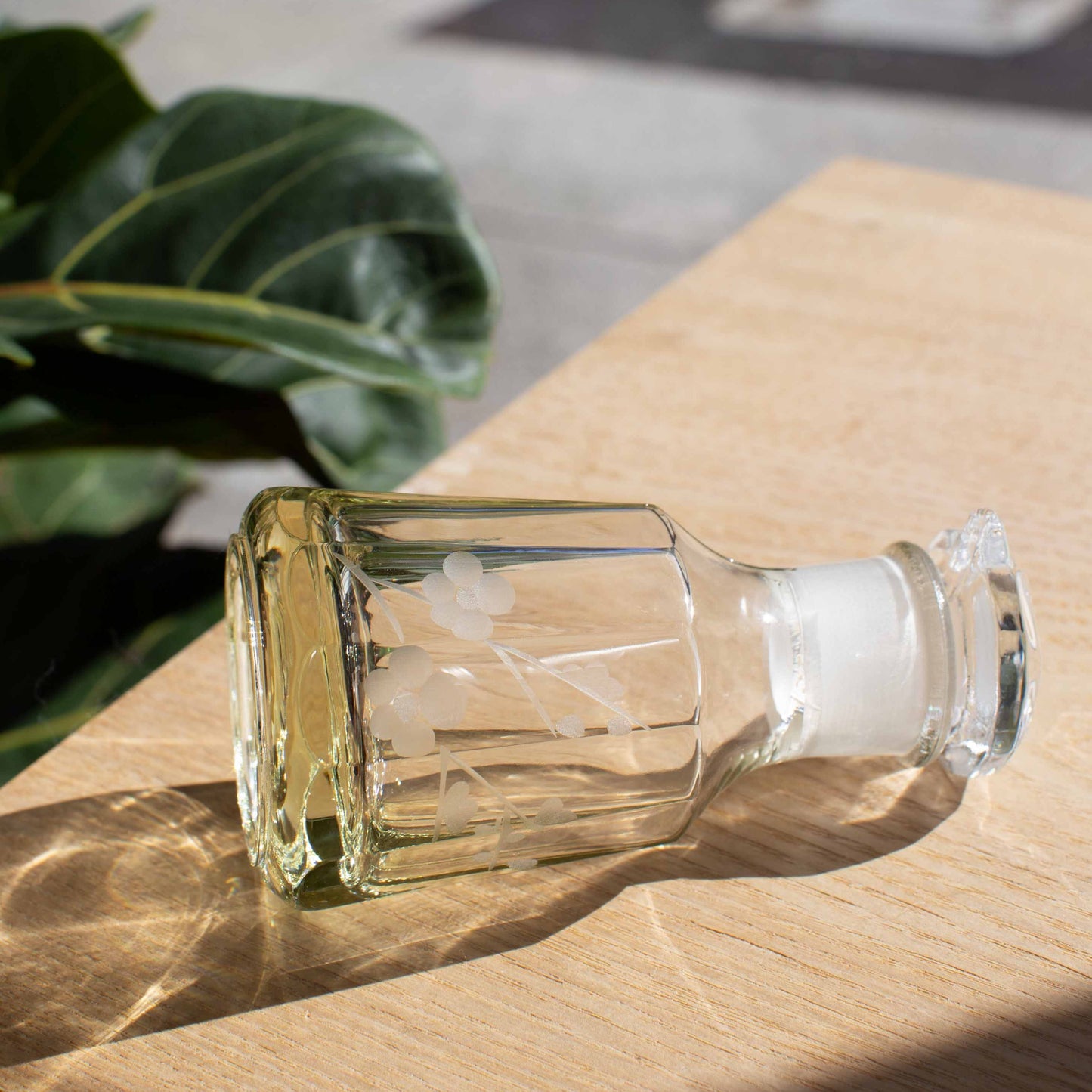 Hirota Glass Soy Sauce Dispenser - Winter Plum 梅