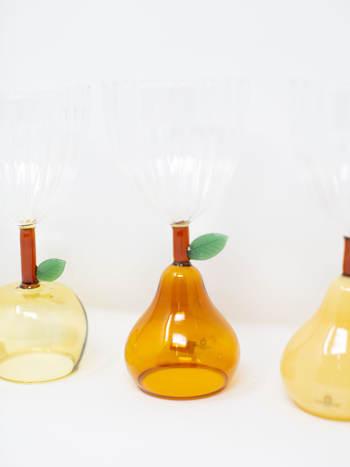 ICHENDORF Milano Fruits & Flower Stemmed Wine Glass - Amber Pear/ Yellow Pear
