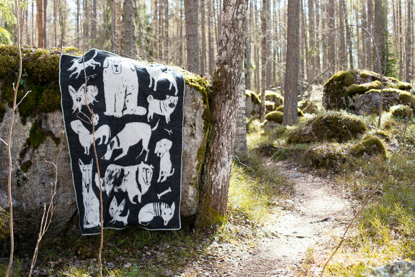 Lapuan Kankurit KOIRAPUISTO Blanket - Black/White