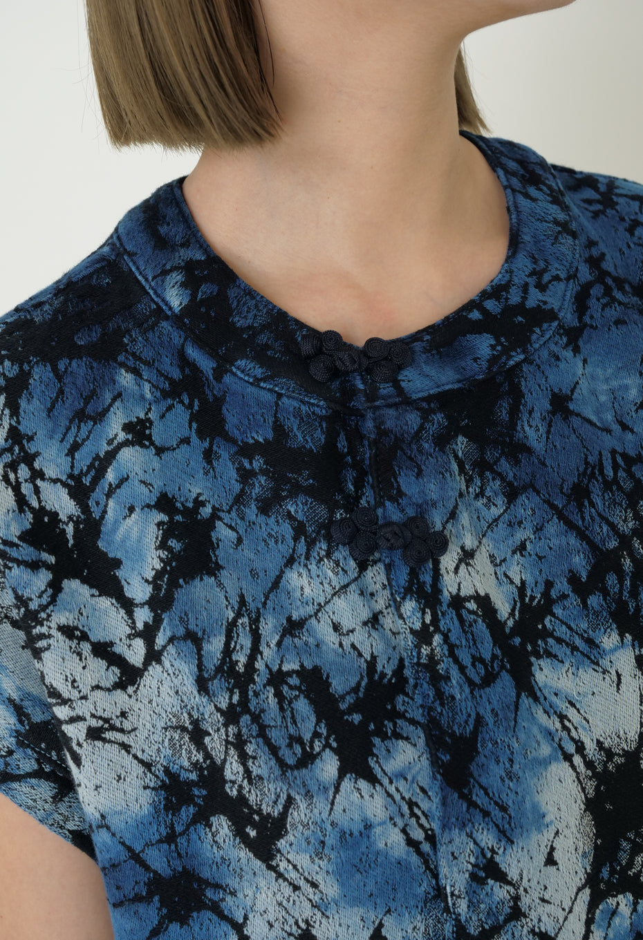Blue Blue Japan Indigo Glass Jacquard Hand-dyed Dress
