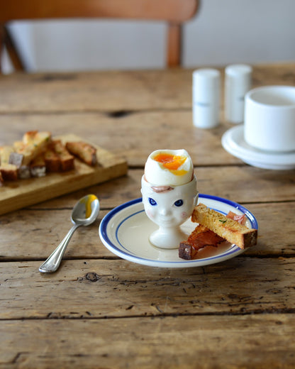 Studio M--Friends Egg Cup (Smiling)