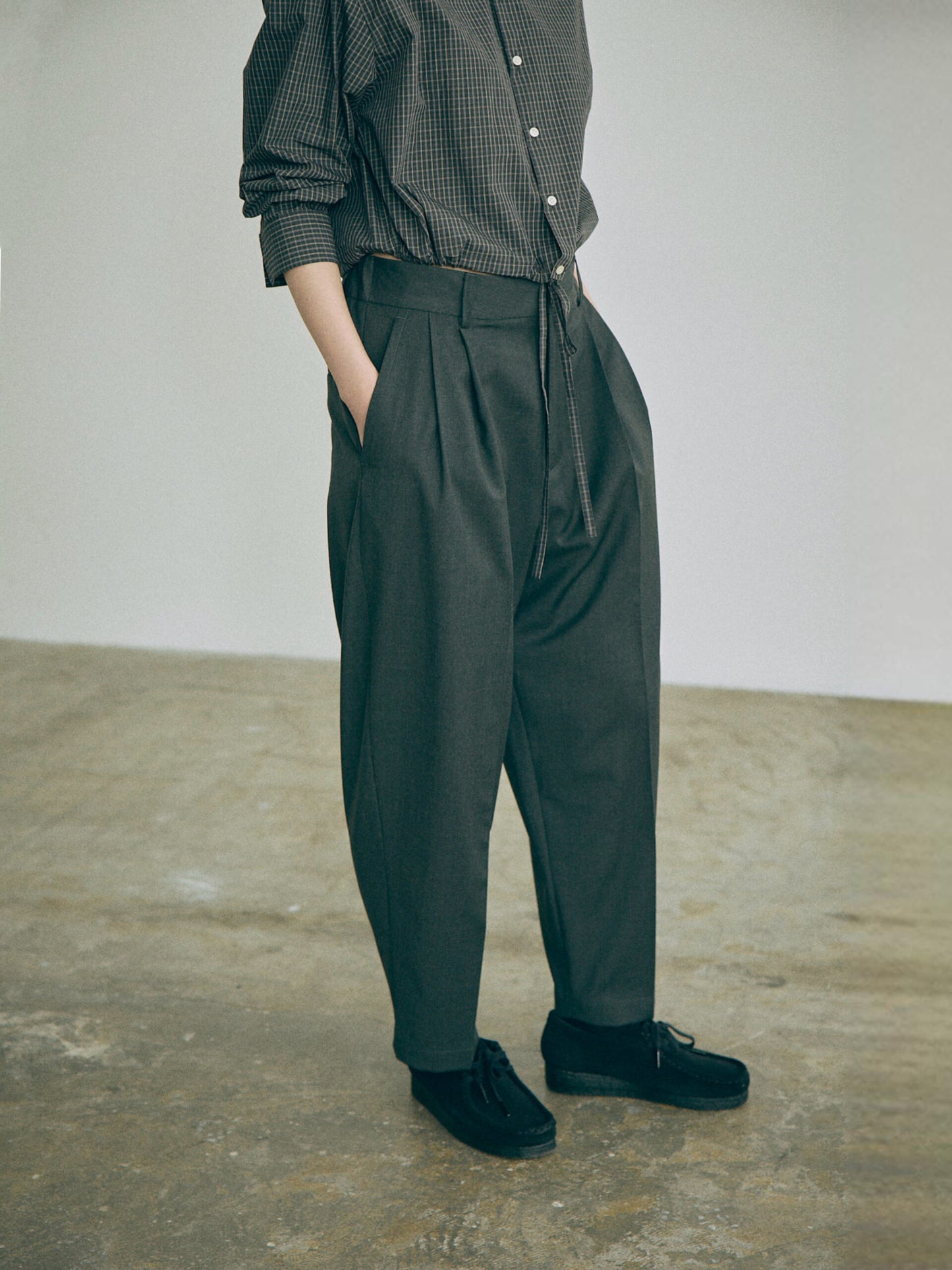Nicholson & Nicholson Leno Stretched Wool Pants - Charcoal