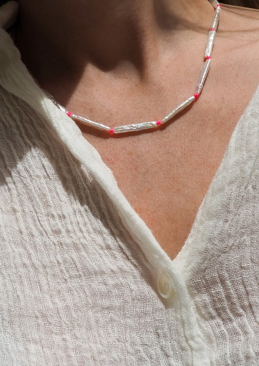 HERMINA ATHENS Yasemi Pearl Necklace - Pink