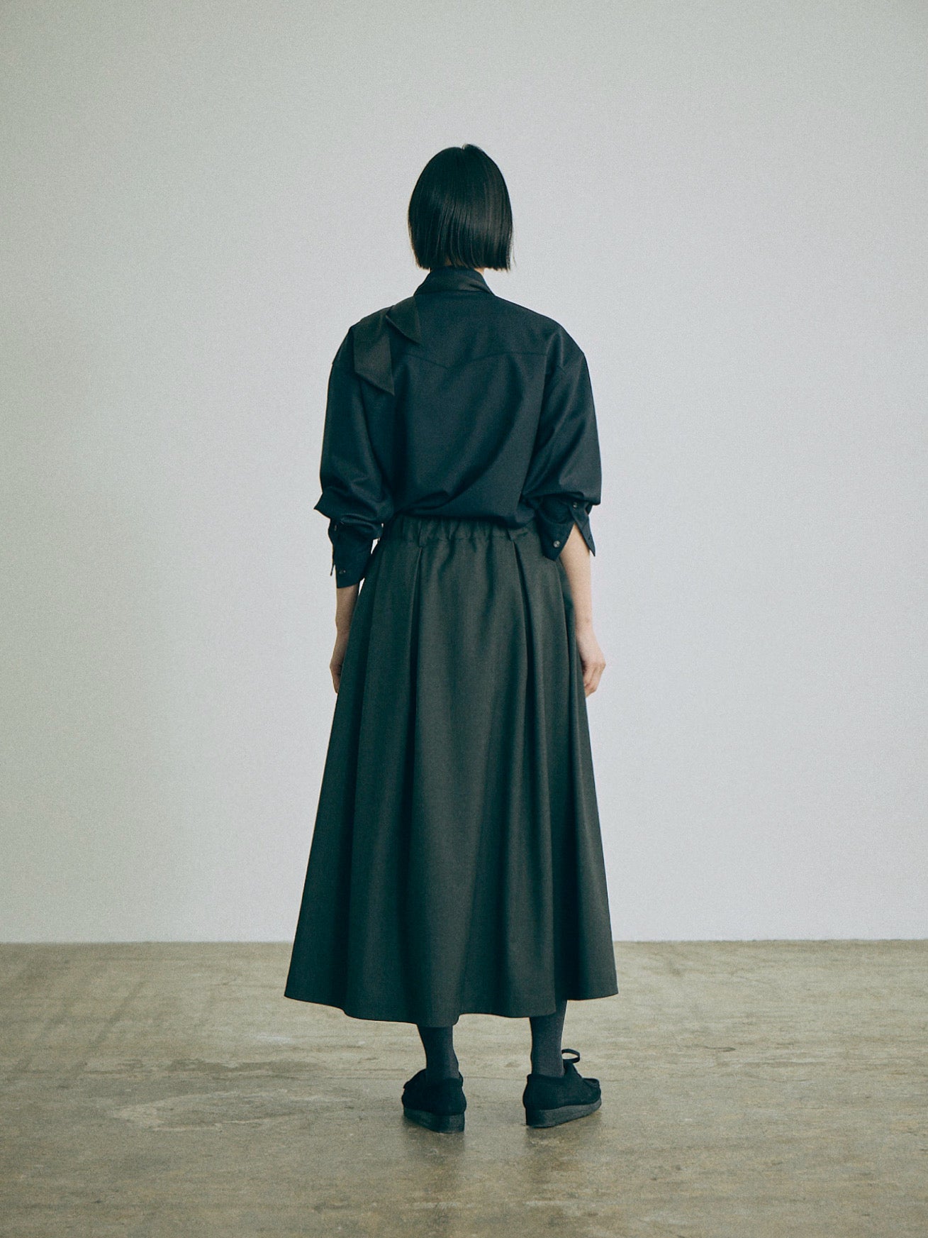 Nicholson & Nicholson Mira Stretched Wool Skirt - Charcoal