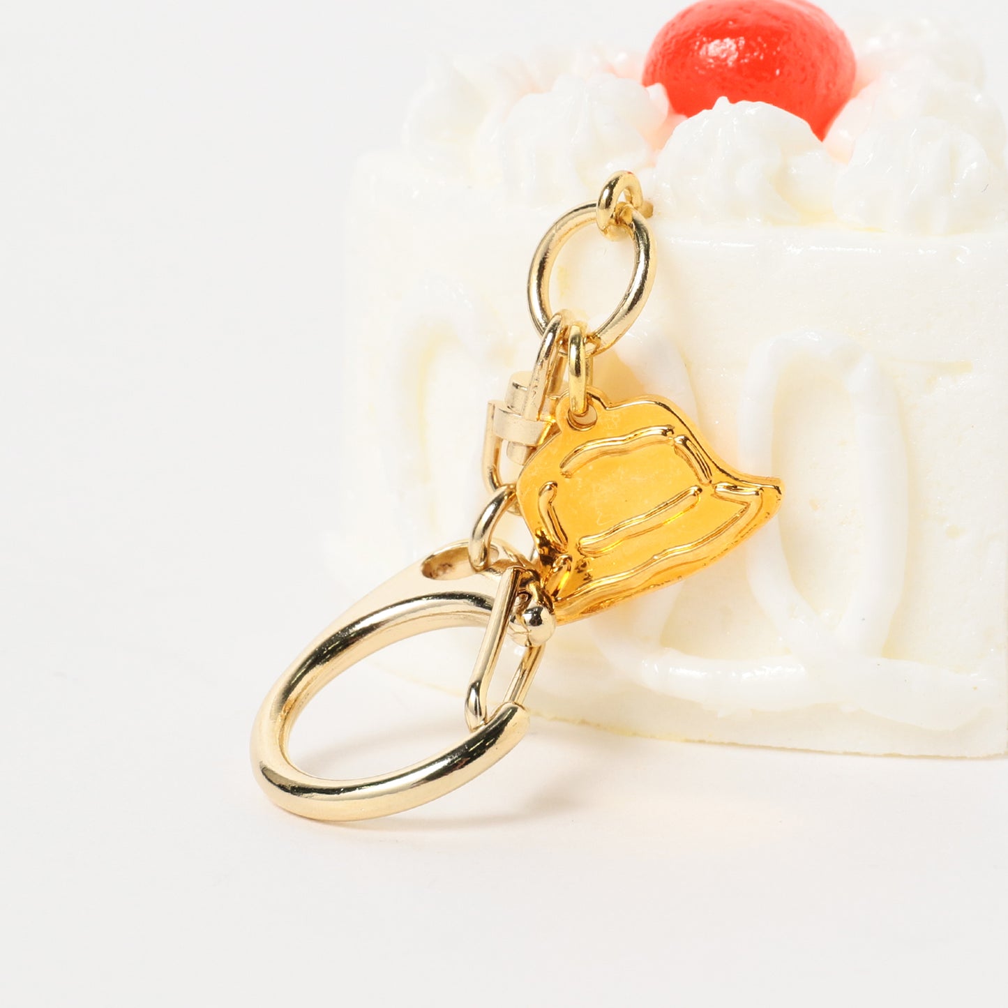 YASUJIRO OZU x BEAMS JAPAN Sample Kobo KEYCHAIN - Sponge Cake