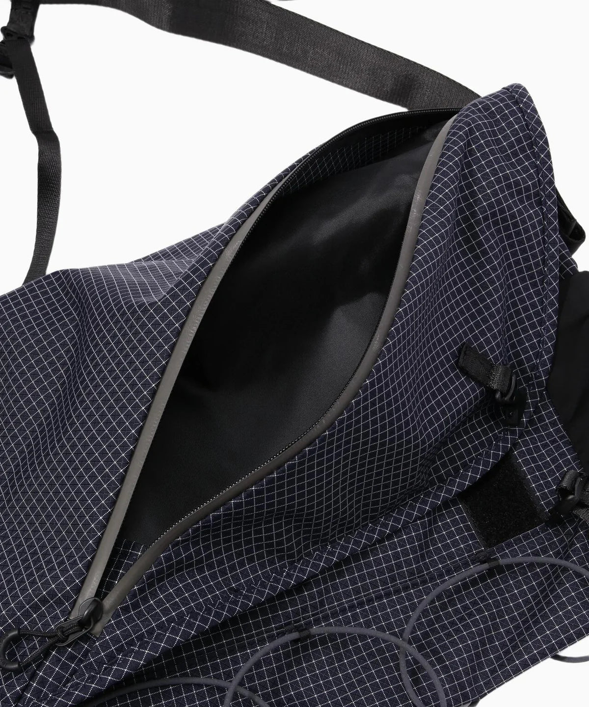 And Wander Ocean Rip Messenger Bag - Navy