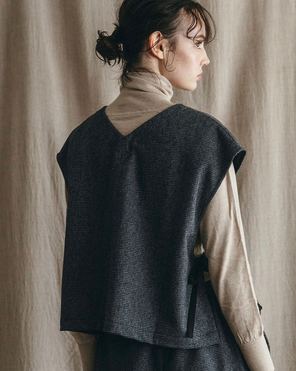 Fog Linen Work Roze Side Ribbon Wool Vest - Black Check