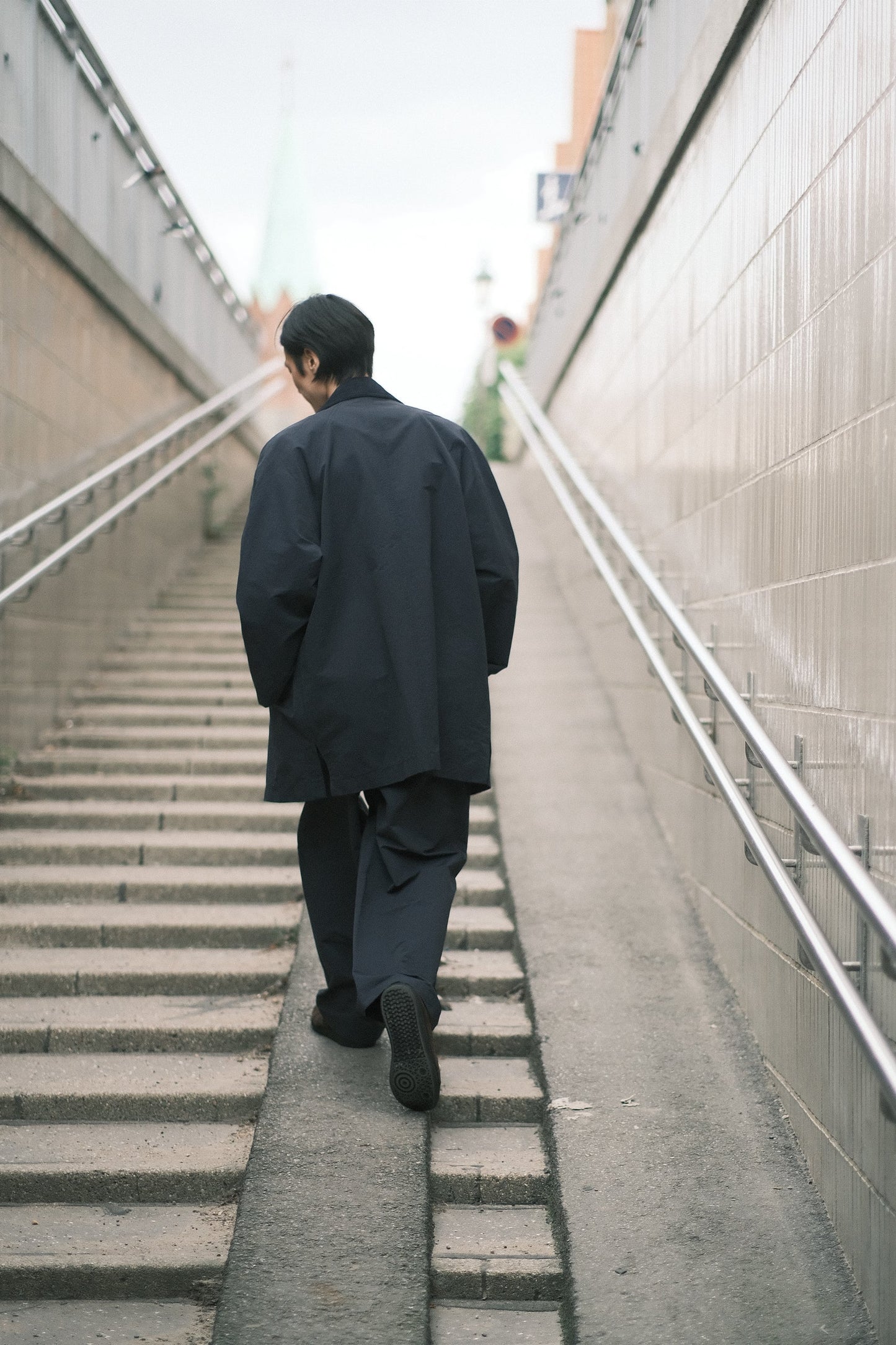 7115 by Szeki Unisex Mid-Length Duster - Navy