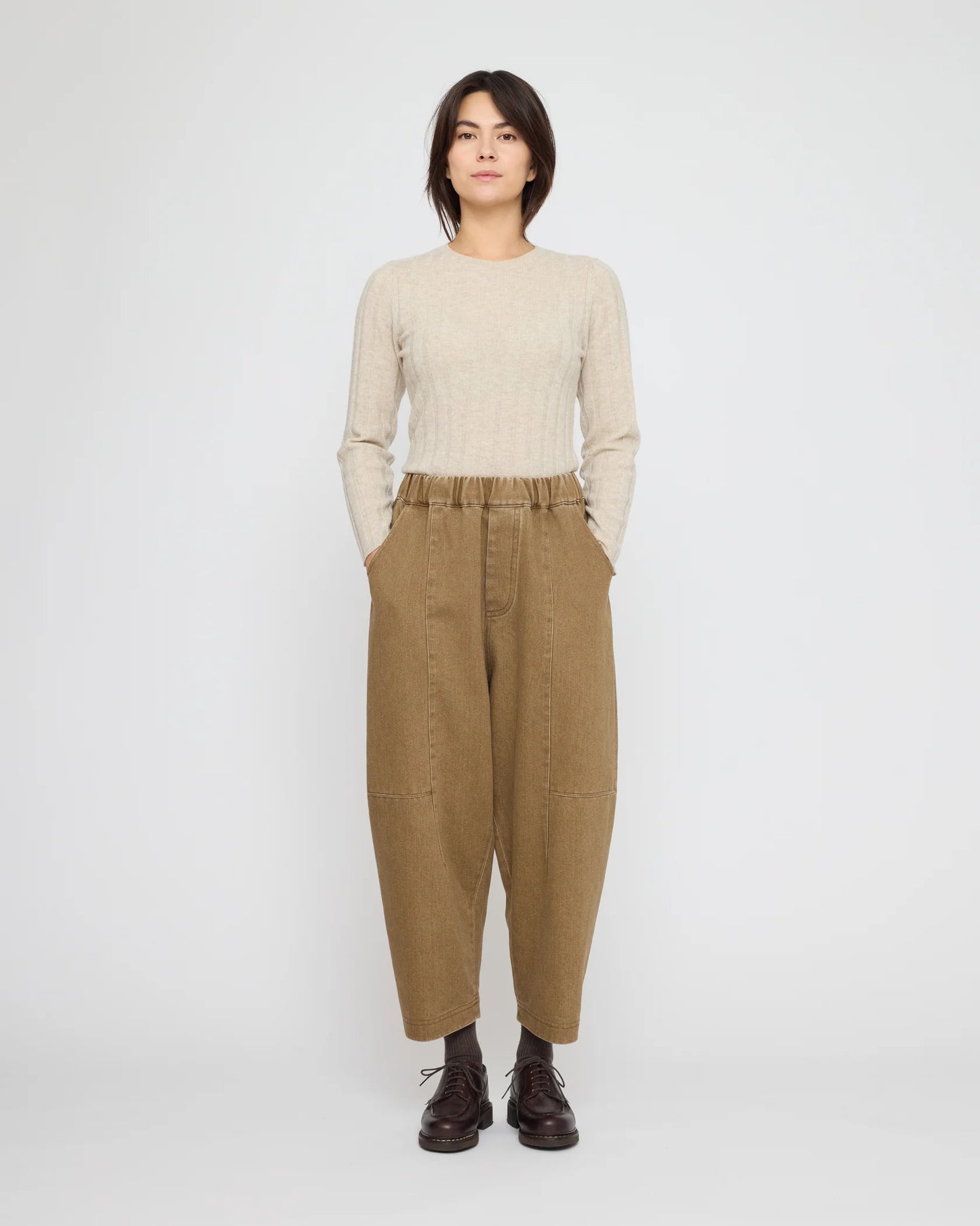 7115 by Szeki Unisex Elastic Panel Barrel Trouser - Washed Walnut