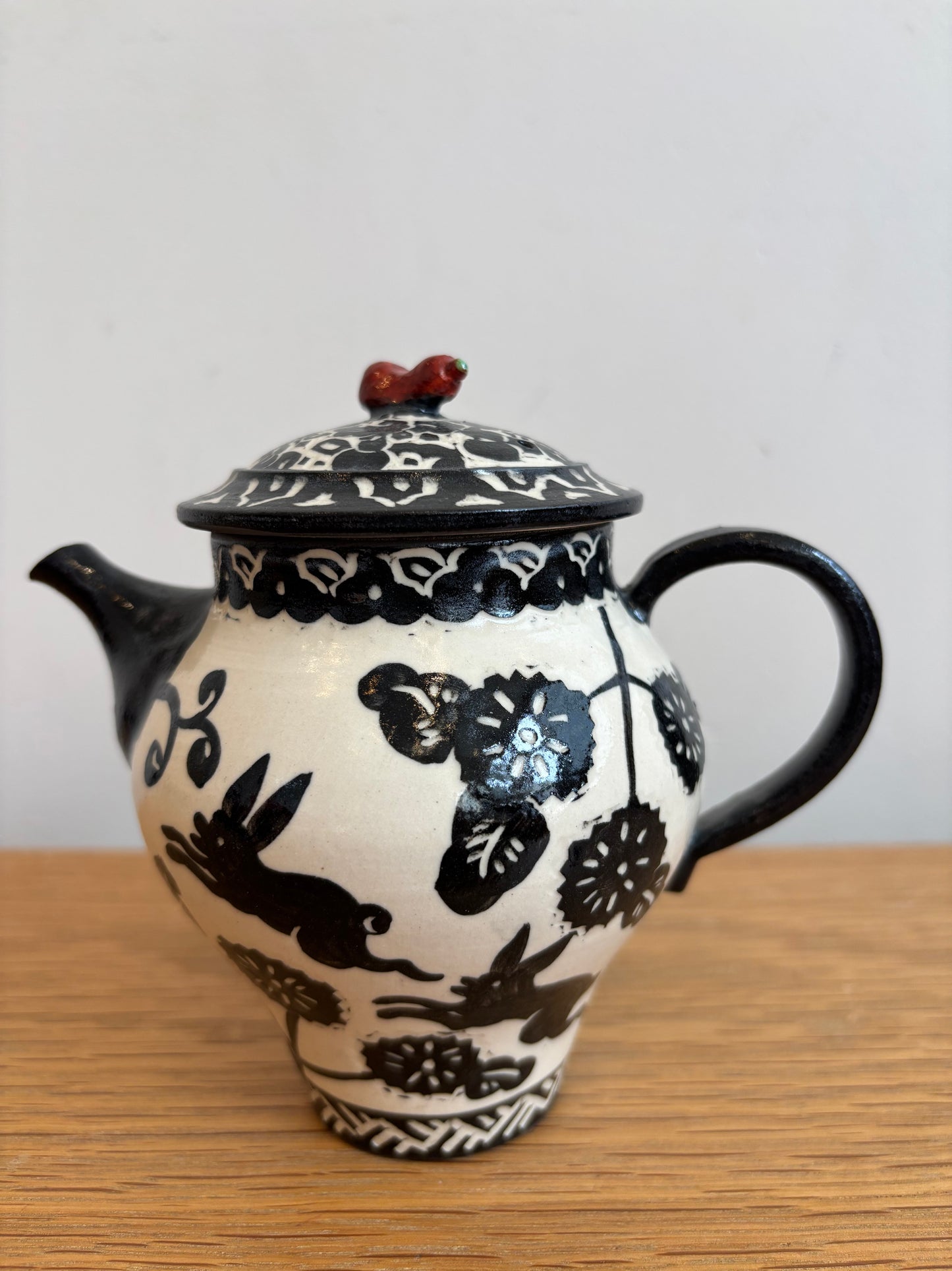 Misao Yajima Kakiotoshi Teapot (Tall w/red lid top) (矢島操）