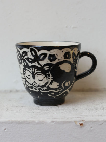 [No. 2] Sleeping Cat Mug by Misao Yajima 矢島操