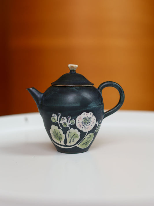 Pink Chrysanthemum Teapot by Otani Momoko (大谷桃子)