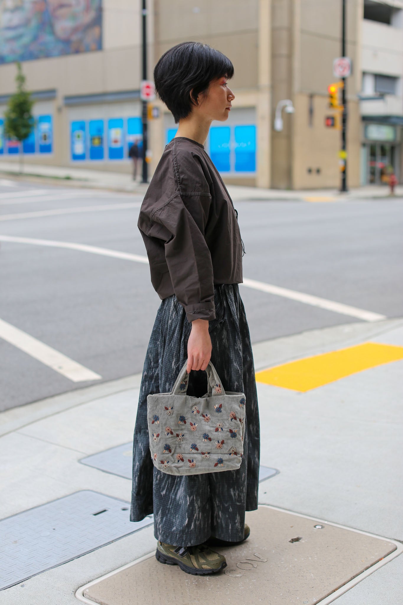 ÉPICE Paris Embroidery Flower Tote Bag  - Grey