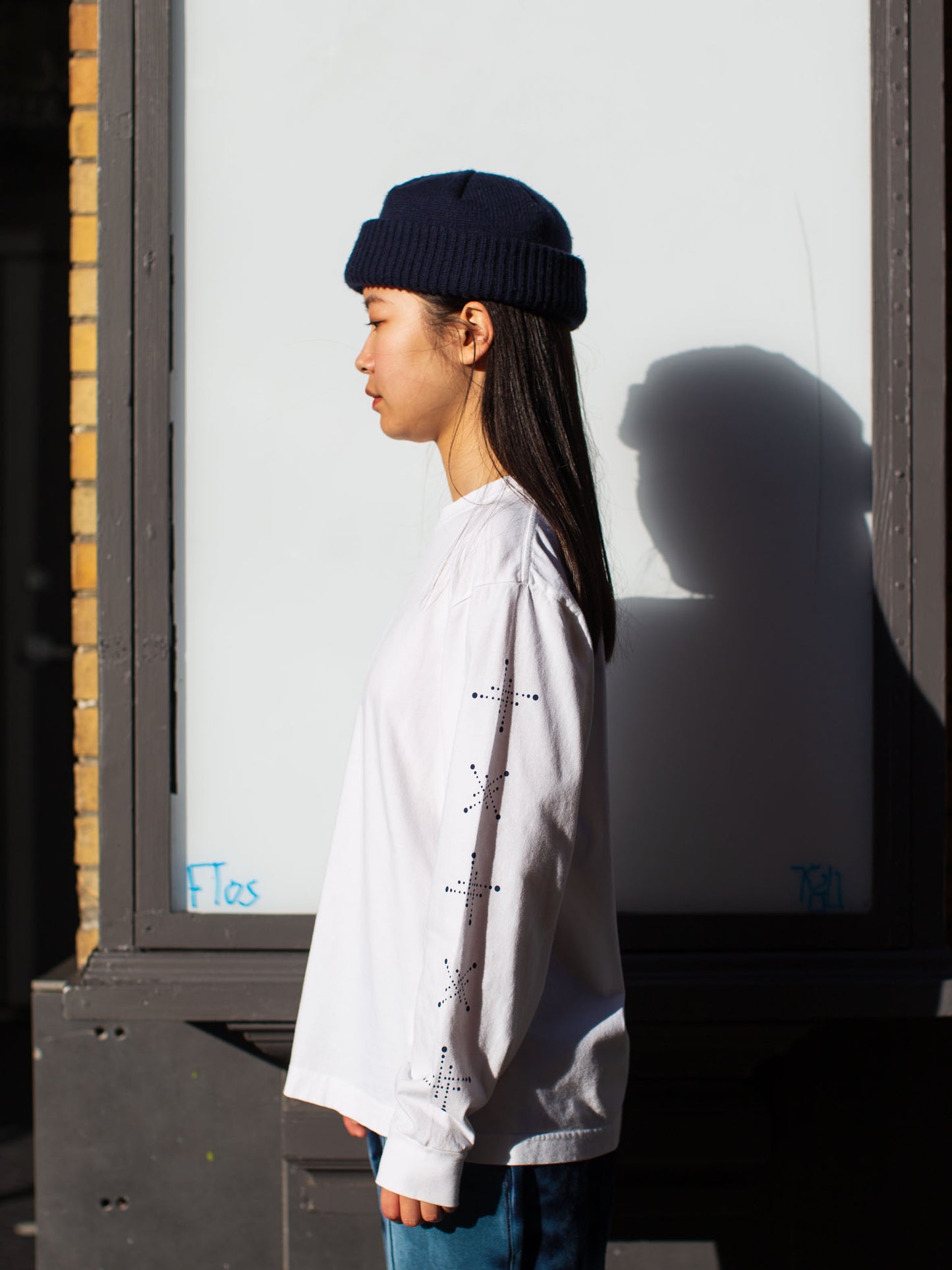 [40% off] Blue Blue Japan Unisex Knitted 'Koborebi' Sleeve Print Shirt (White)