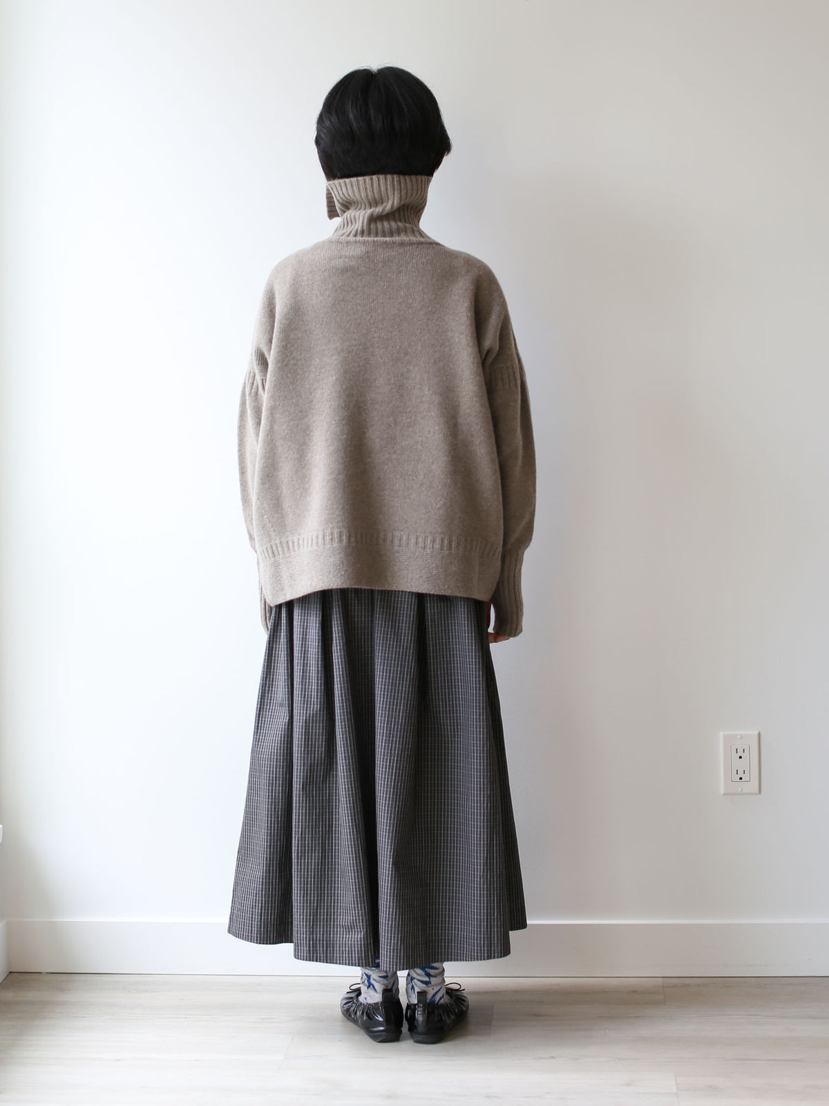 Nicholson & Nicholson Lulu Wool Knitted Sweater - Beige