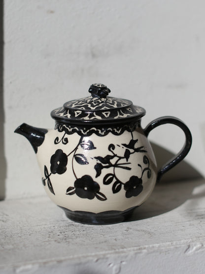 Misao Yajima Kakiotoshi Teapot  (矢島操）- No. 1