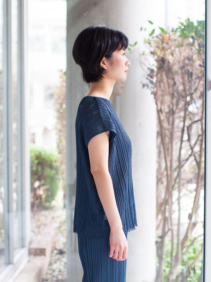 M. & Kyoko Pleated Pullover (1109)- Blue