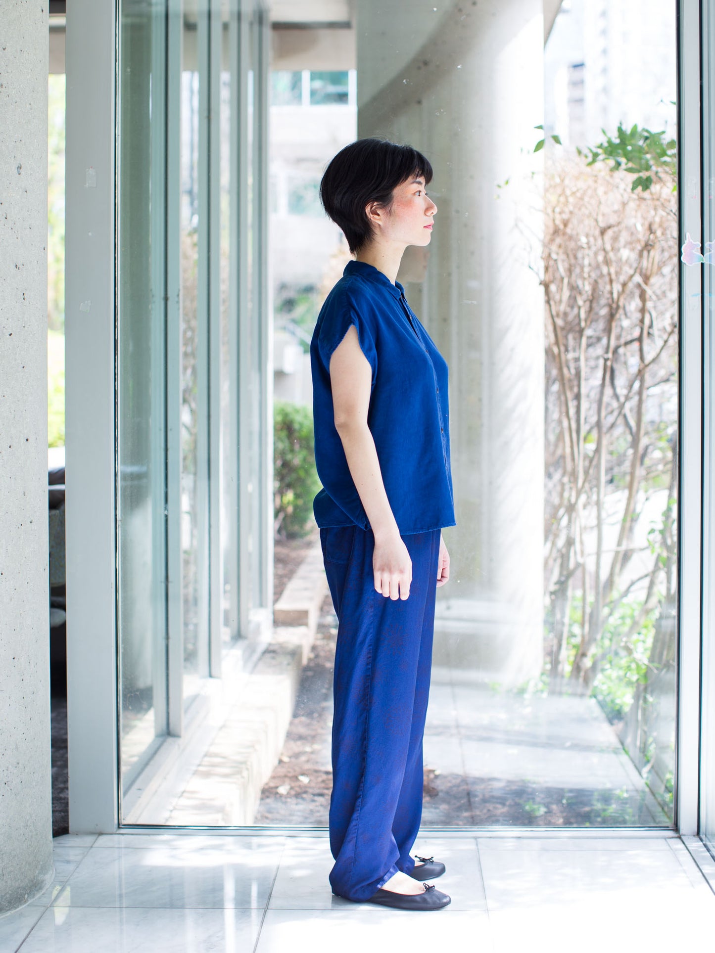 Blue Blue Japan Woven Plant-dye French Sleeve Shirt - Indigo